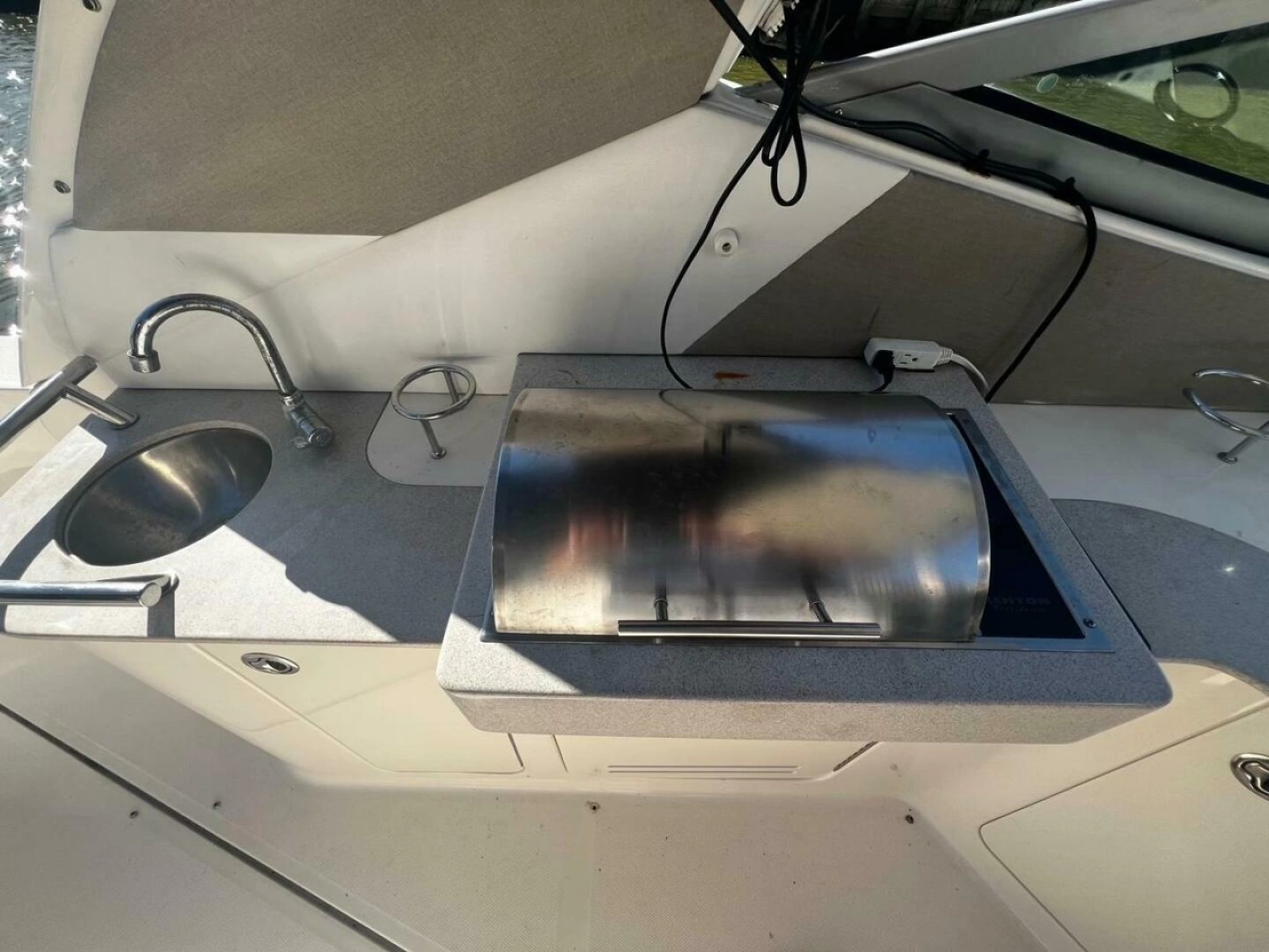 2007 Sea Ray 310 Sundancer