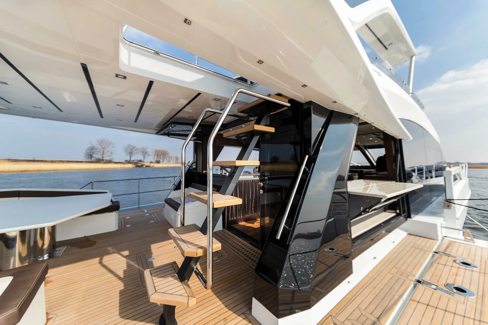 2024 Galeon 640 FLY