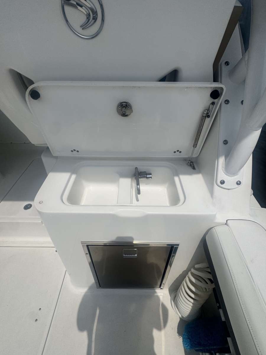 2018 Edgewater 280 CX
