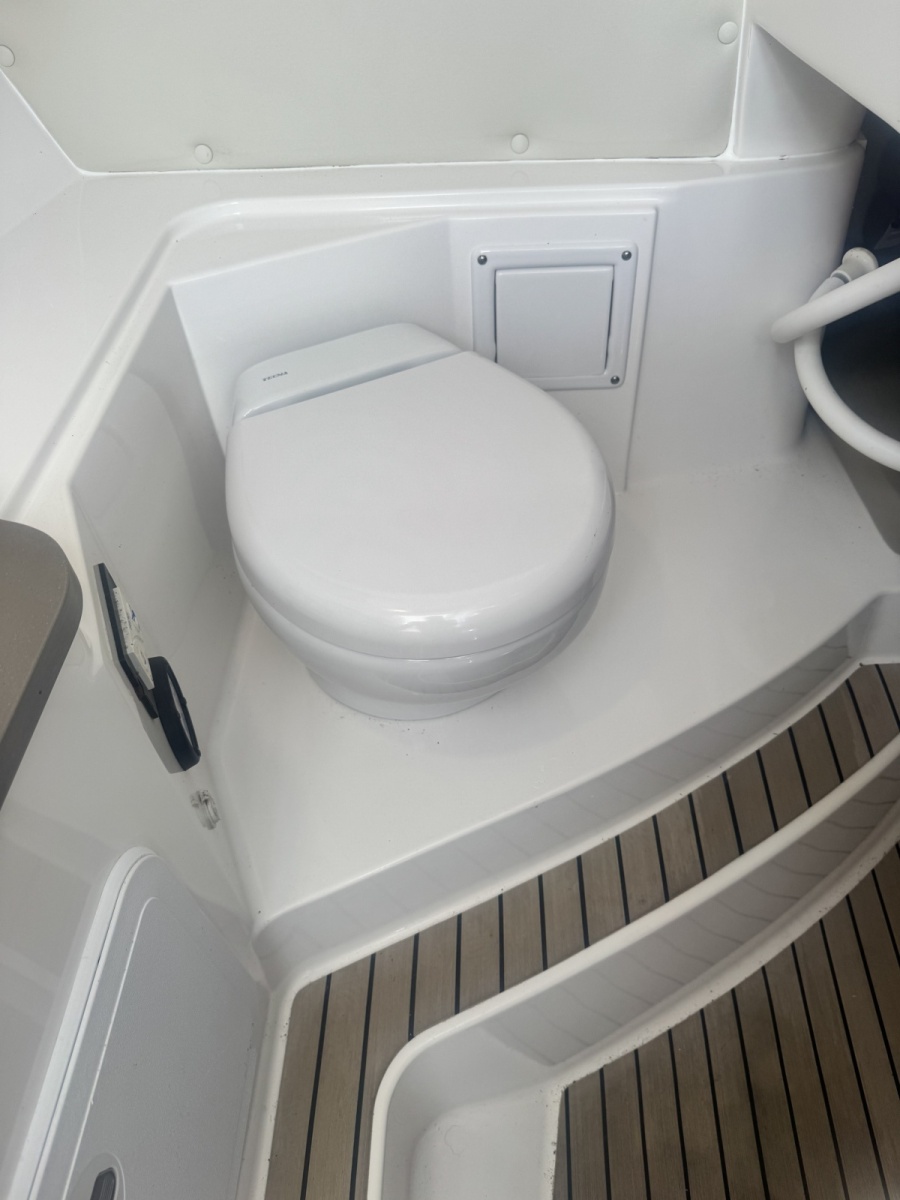 2018 Edgewater 280 CX