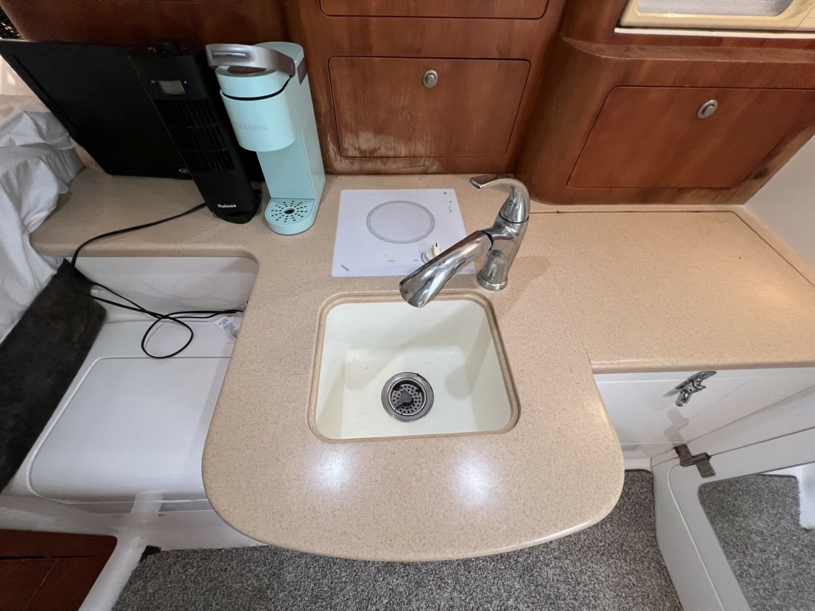 Intrepid 37 FINSURE - Interior 
