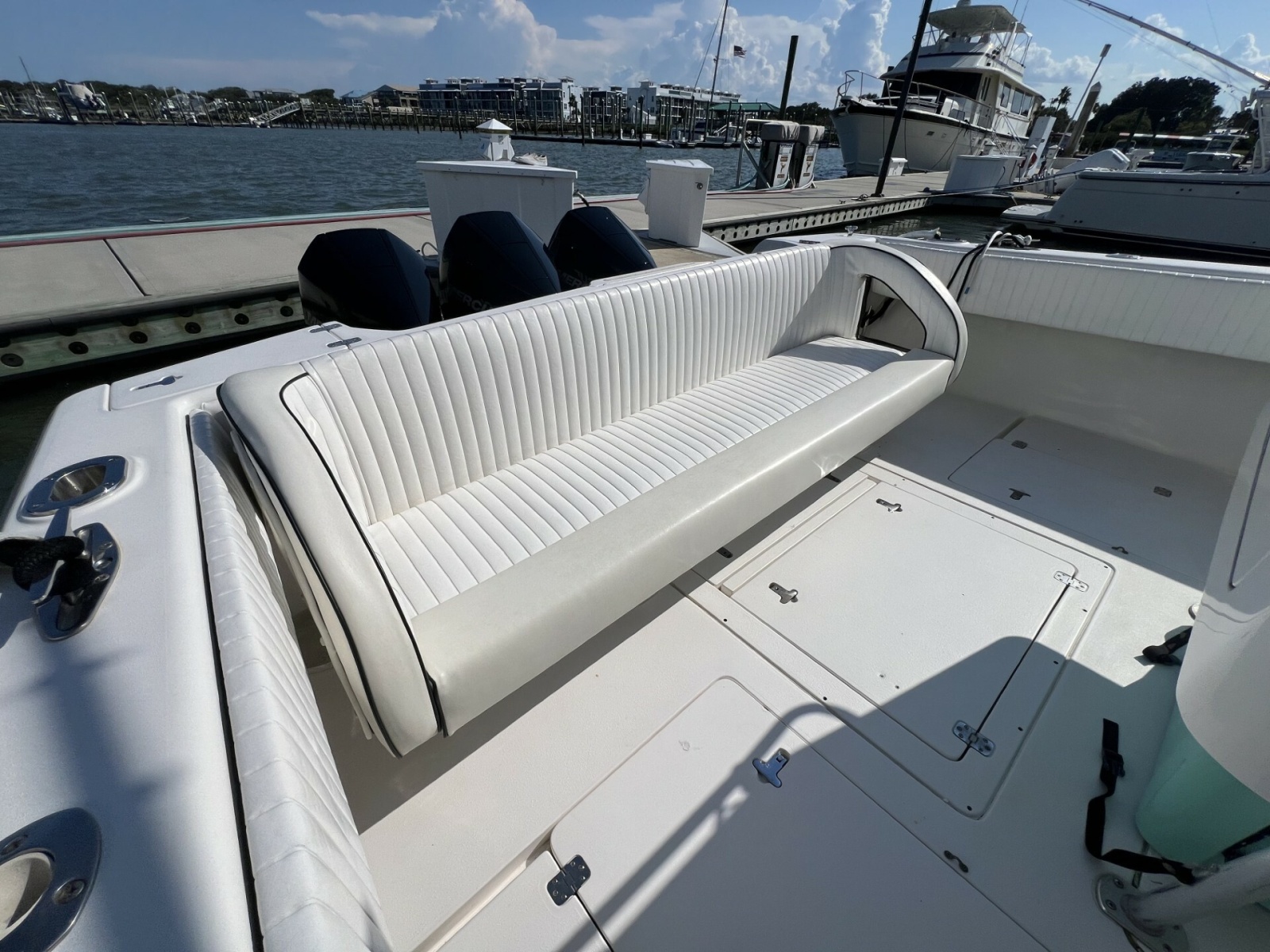 Intrepid 37 FINSURE - Aft Seating