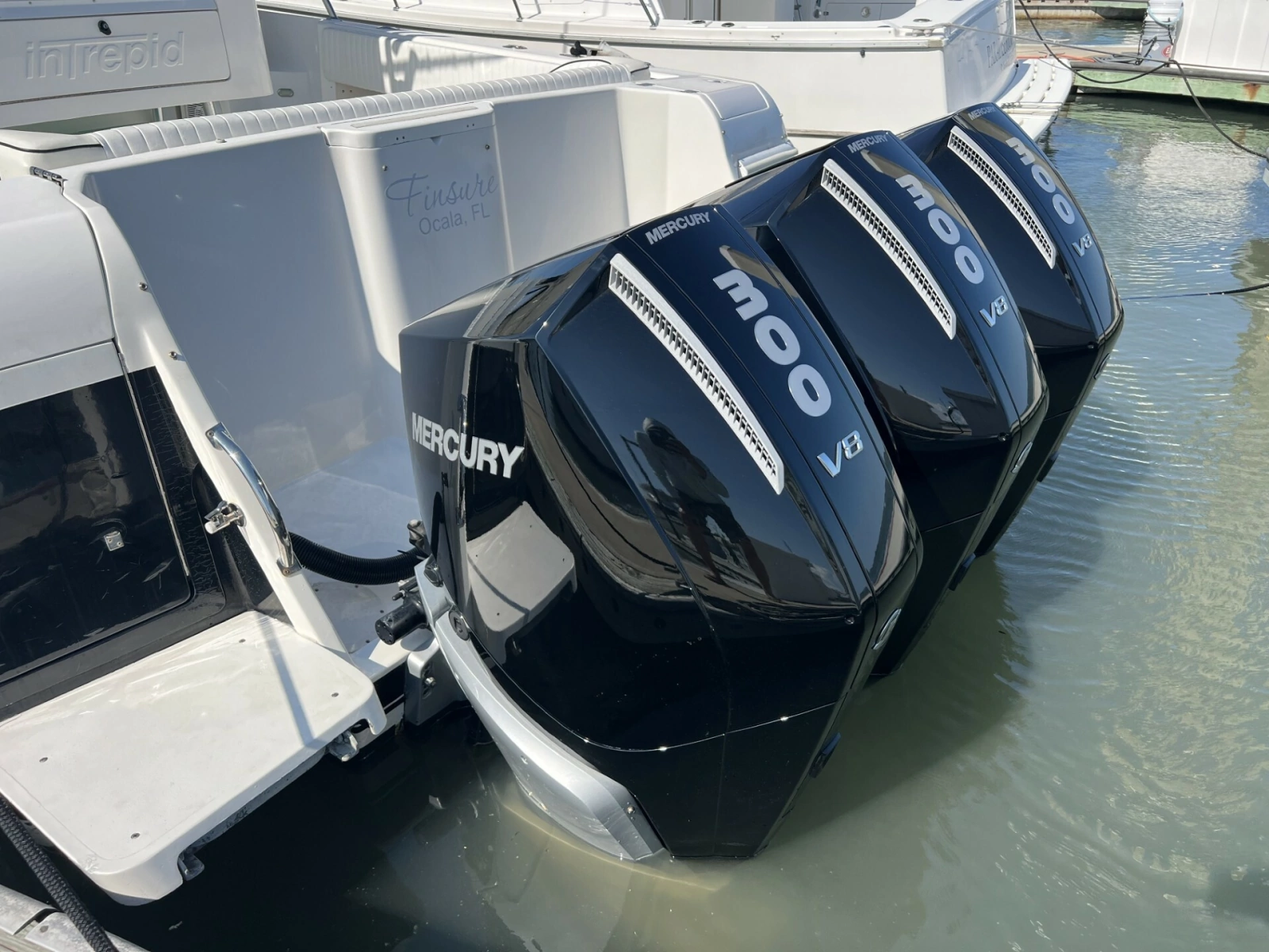 Intrepid 37 FINSURE - Engines