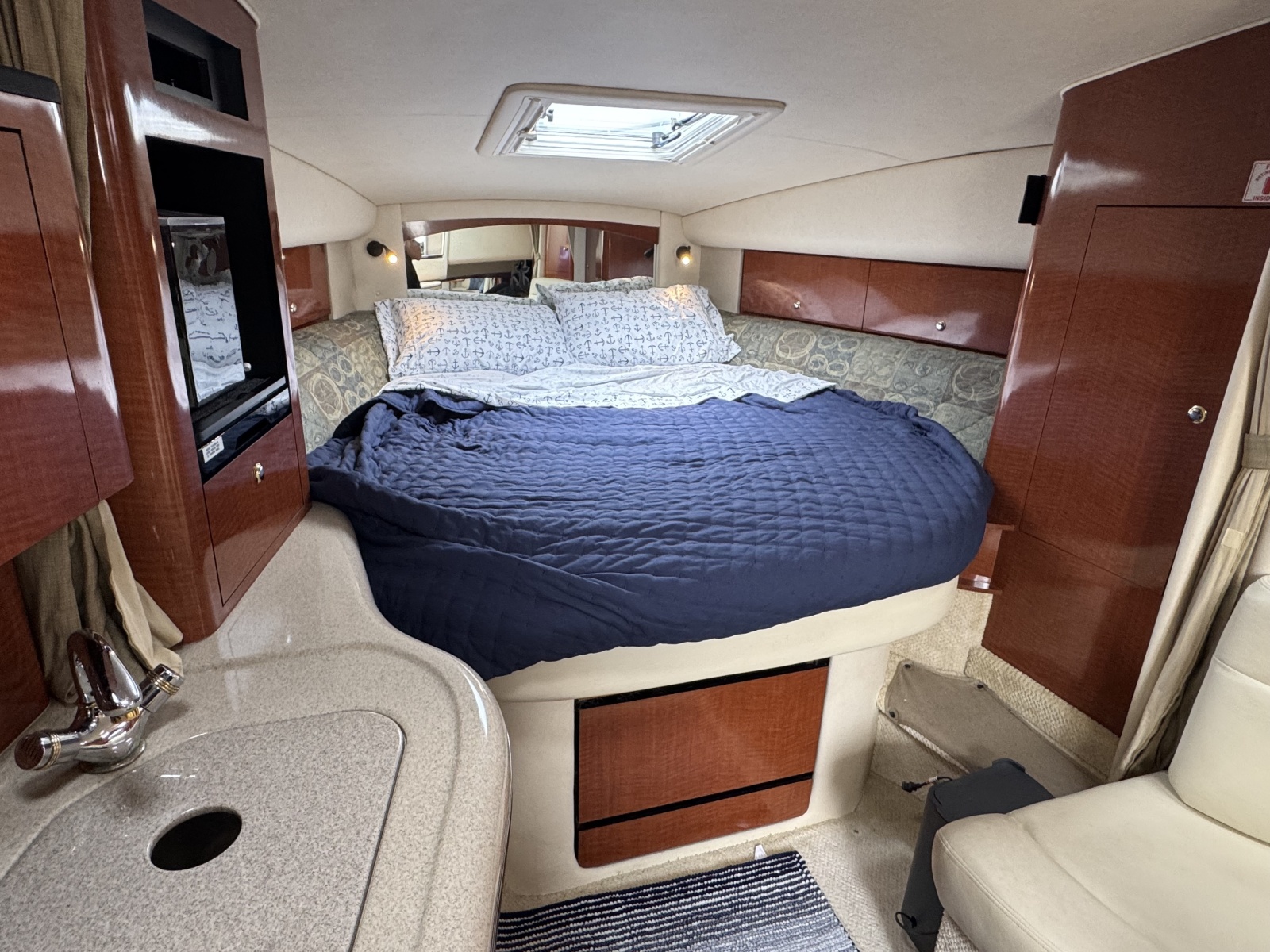 2004 Sea Ray 320 Sundancer