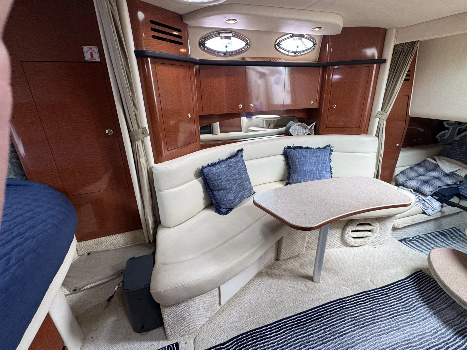 2004 Sea Ray 320 Sundancer
