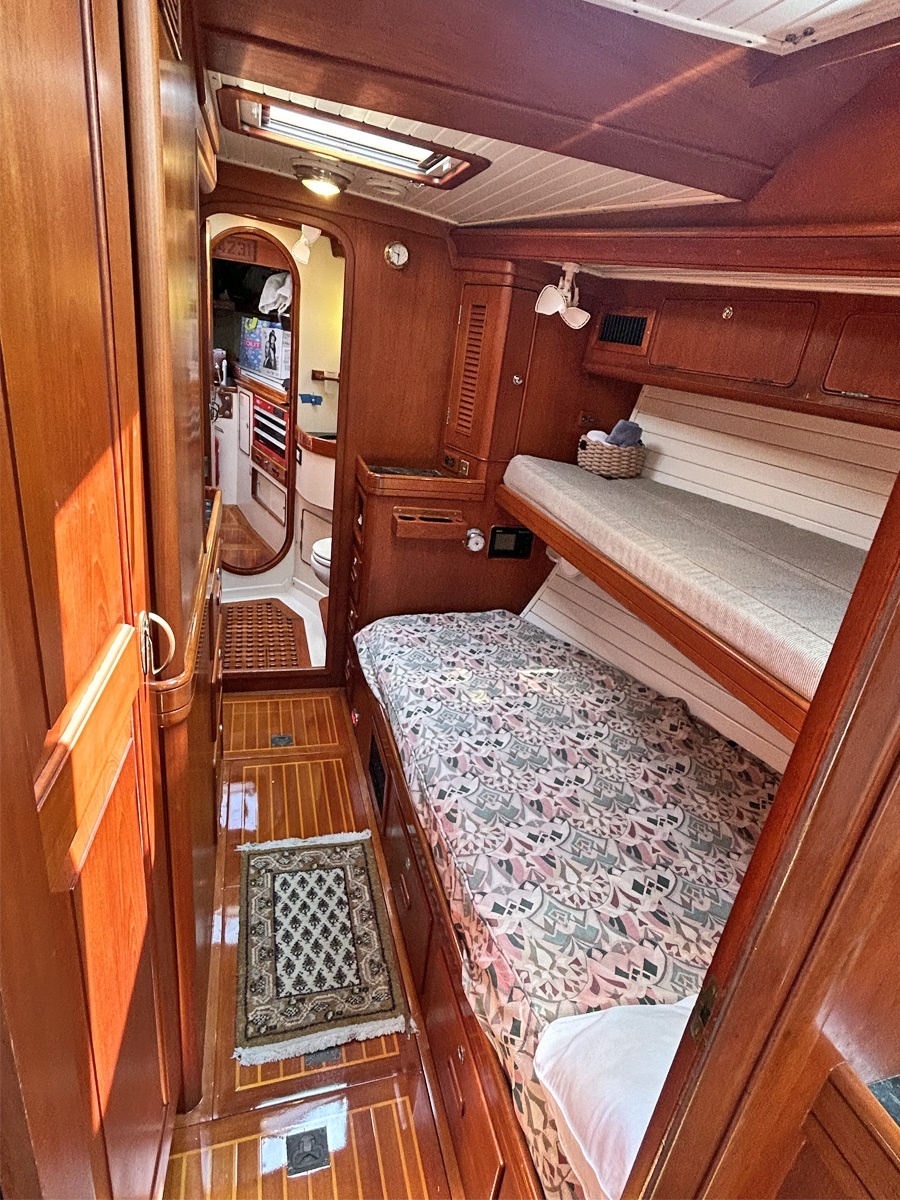 Starboard Guest Cabin Forward