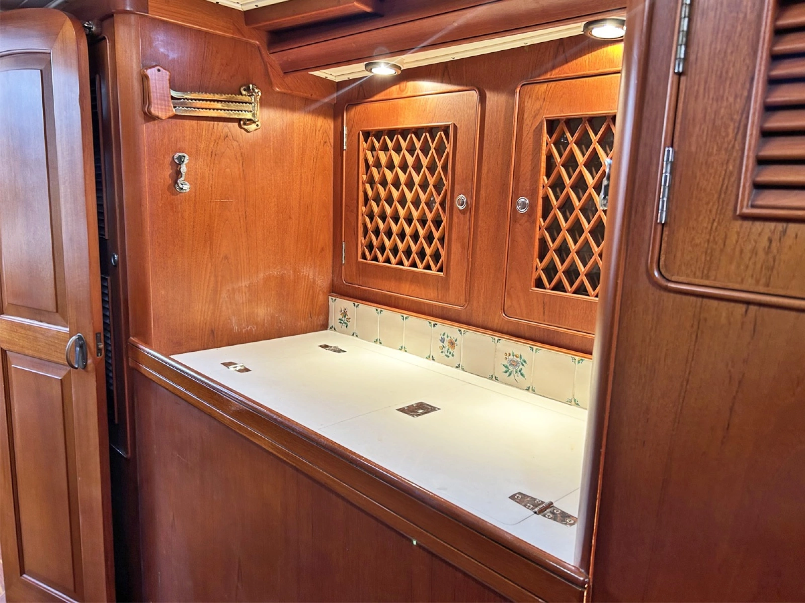 Bar and Freezer