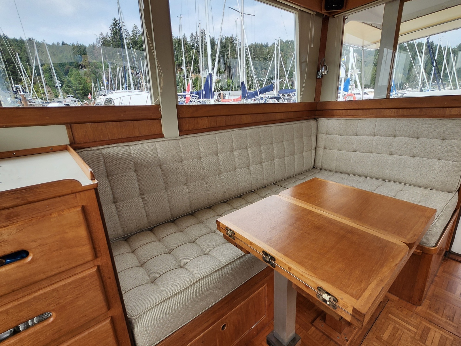 1974 Grand Banks 32