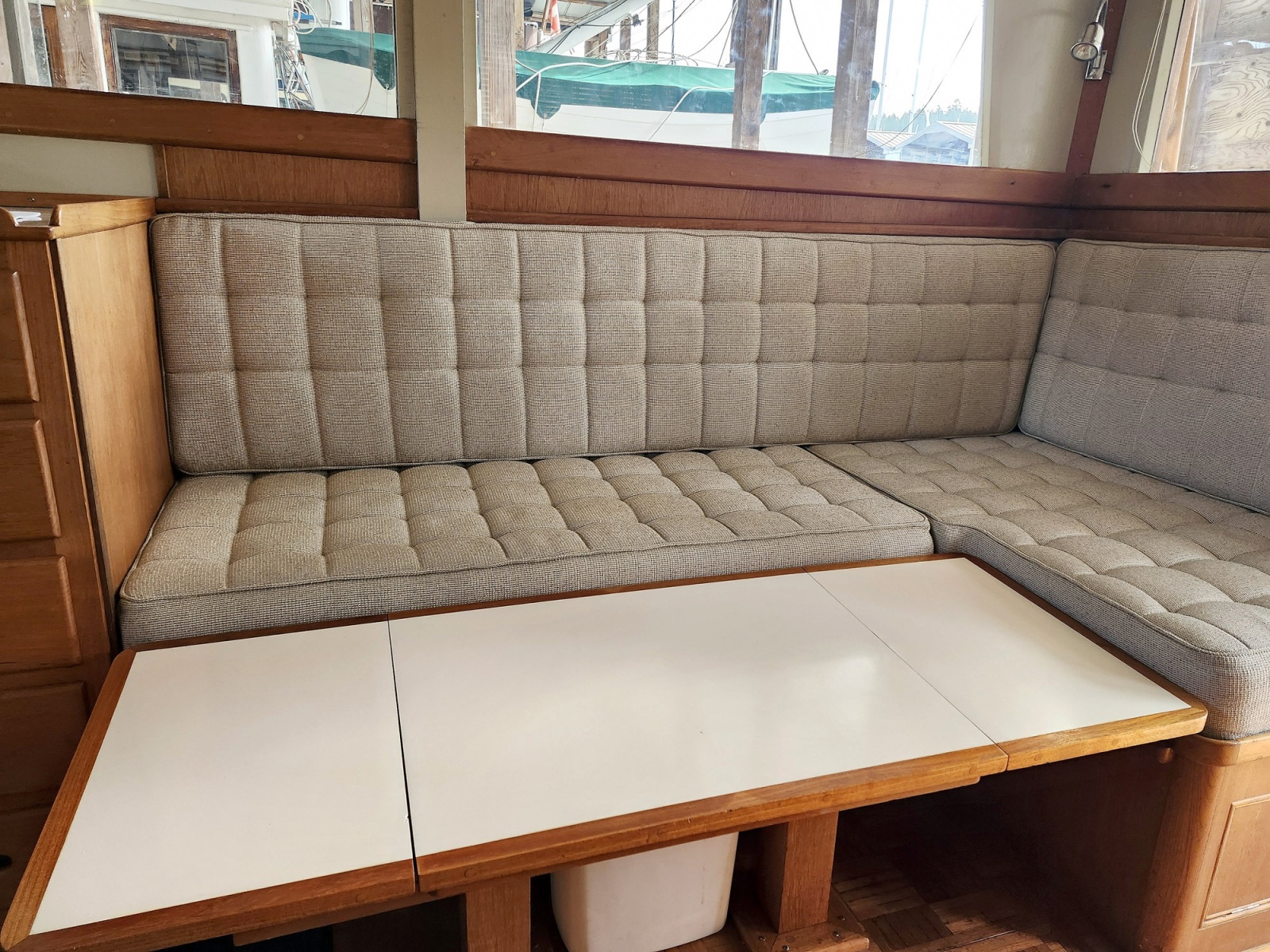 1974 Grand Banks 32