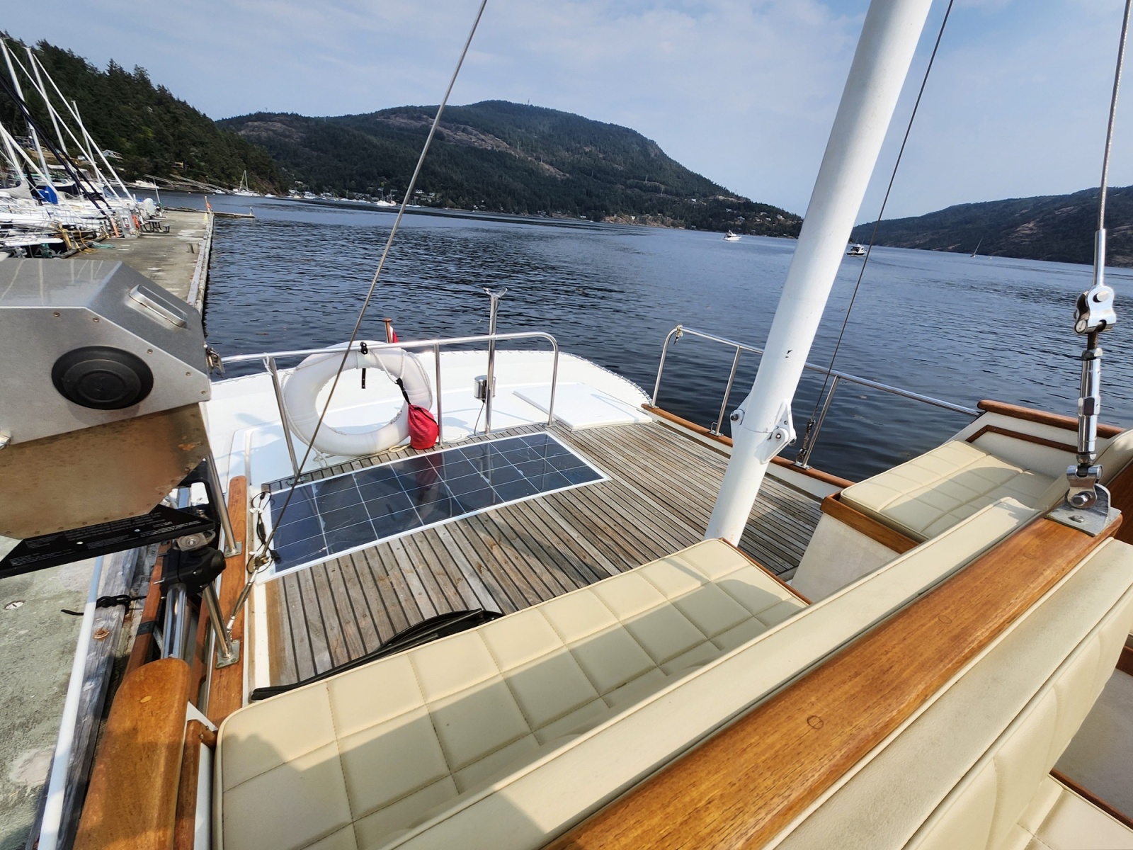 1974 Grand Banks 32