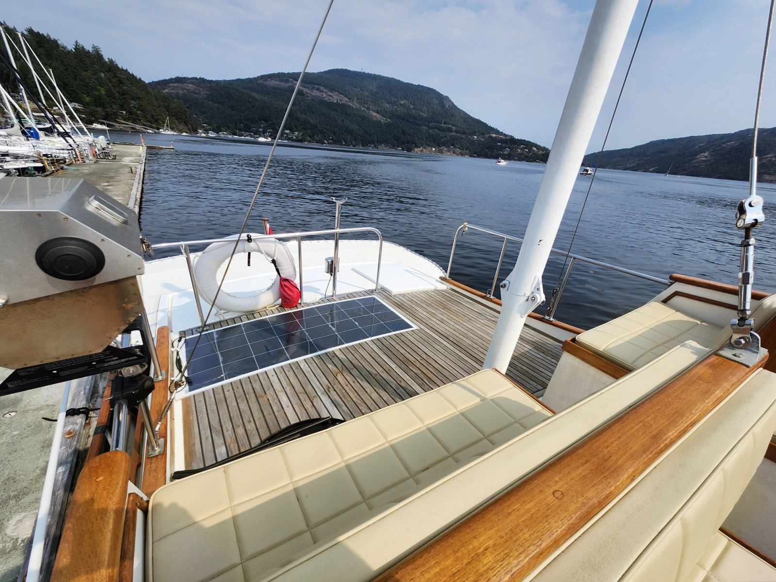 1974 Grand Banks 32