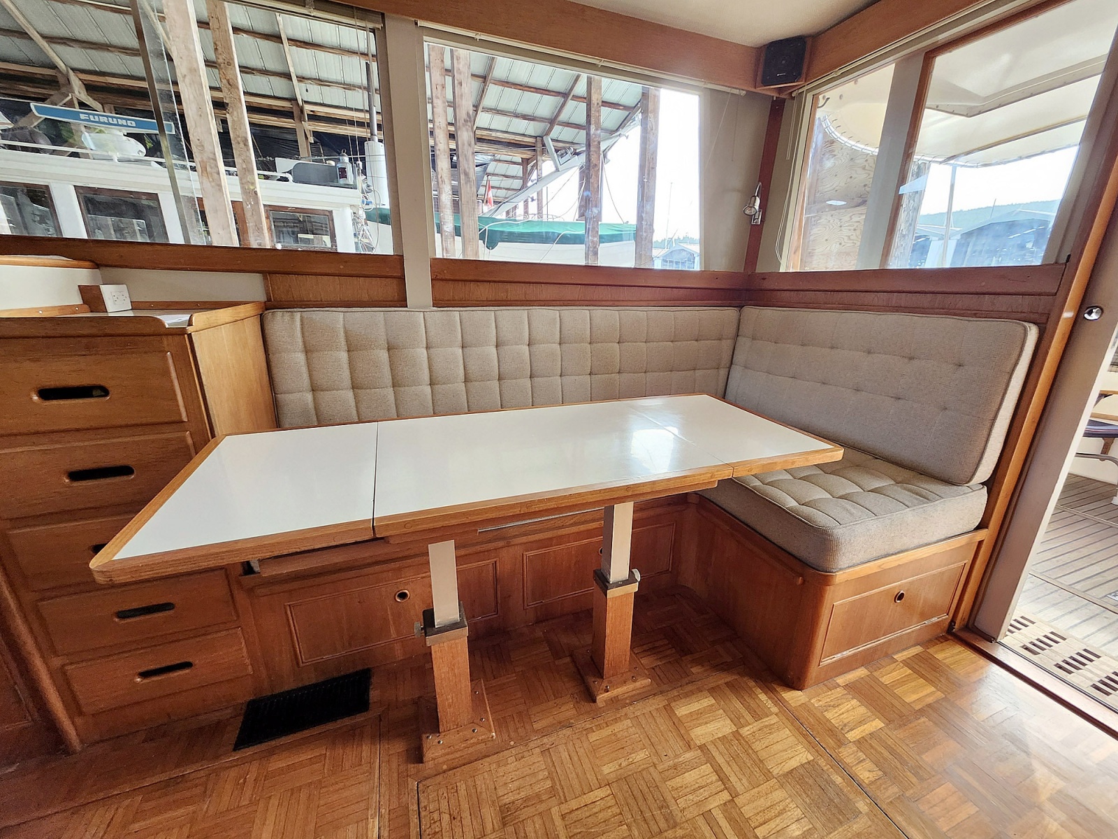 1974 Grand Banks 32