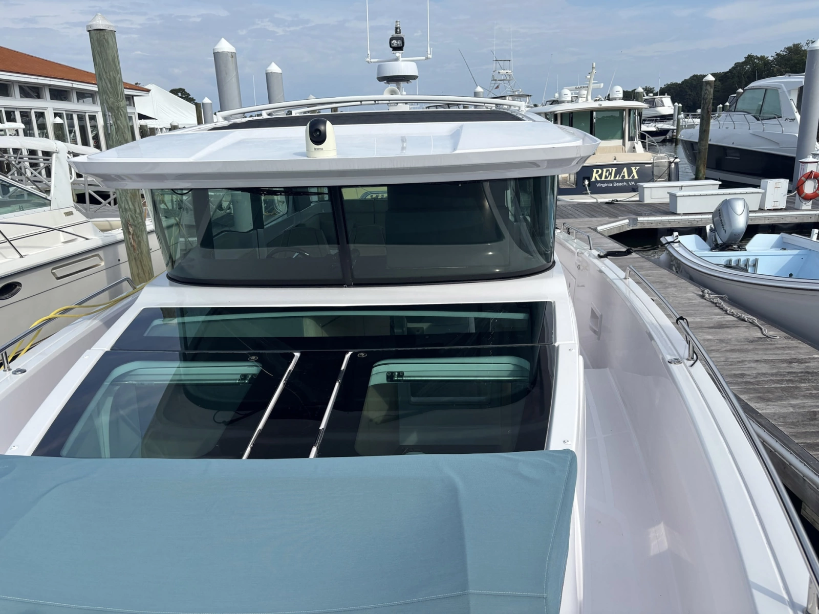 2023 Axopar 45 XC Cross Cabin