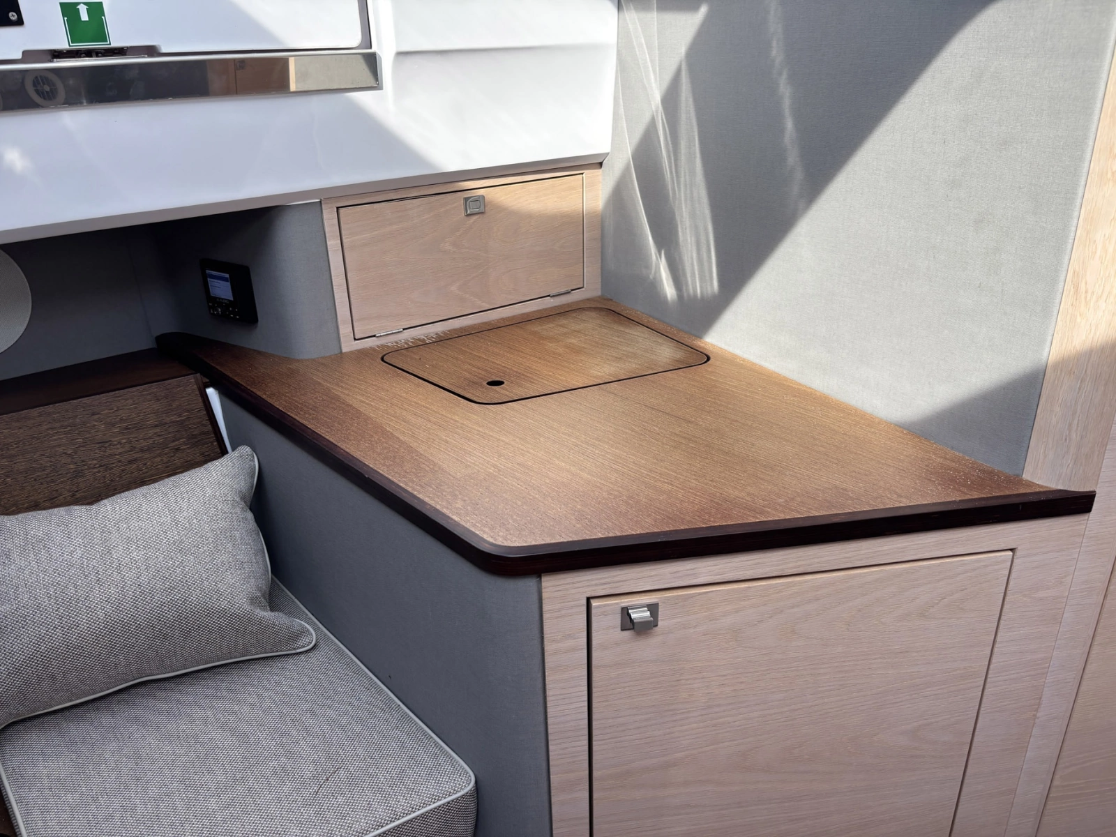 2023 Axopar 45 XC Cross Cabin