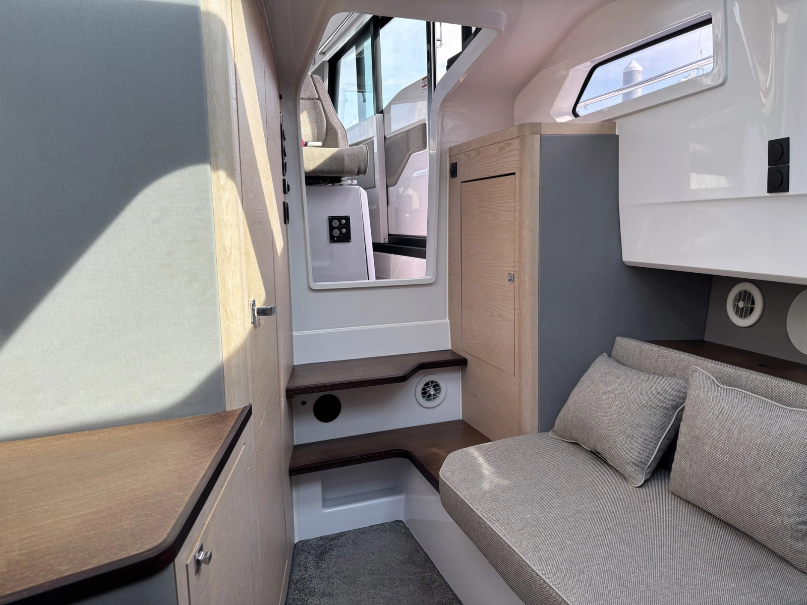 2023 Axopar 45 XC Cross Cabin