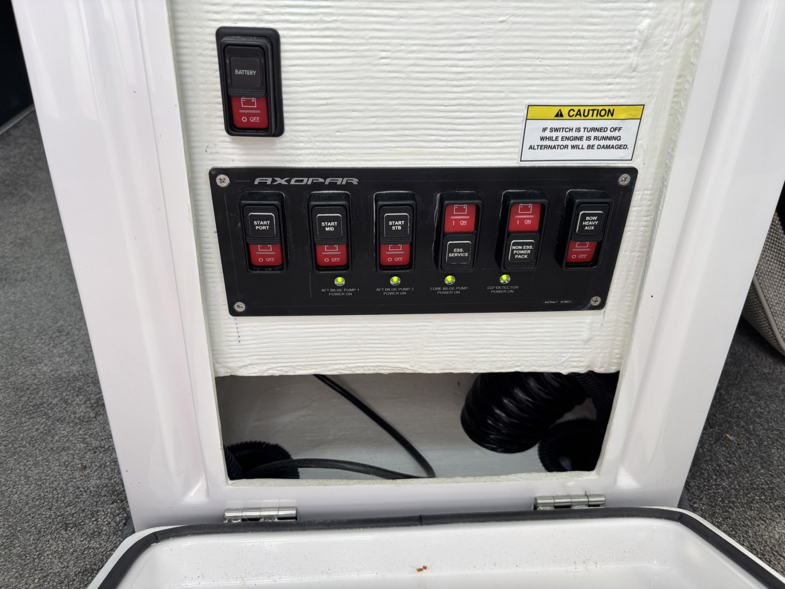 2023 Axopar 45 XC Cross Cabin