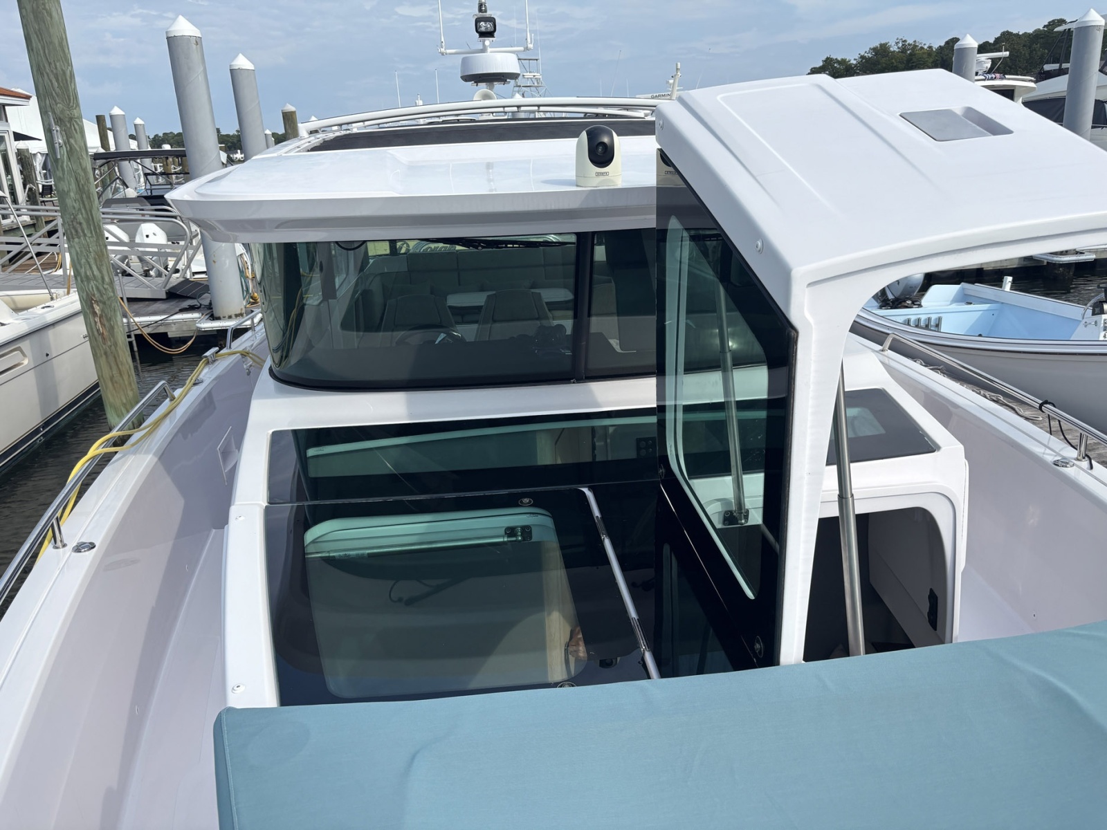 2023 Axopar 45 XC Cross Cabin