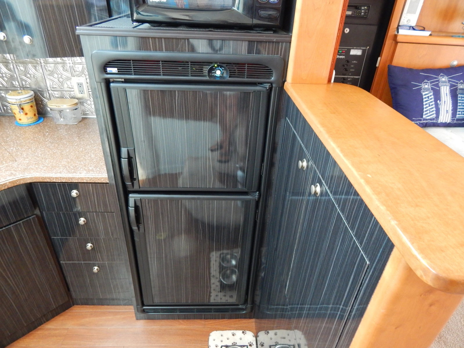 1996 Silverton 37 Convertible