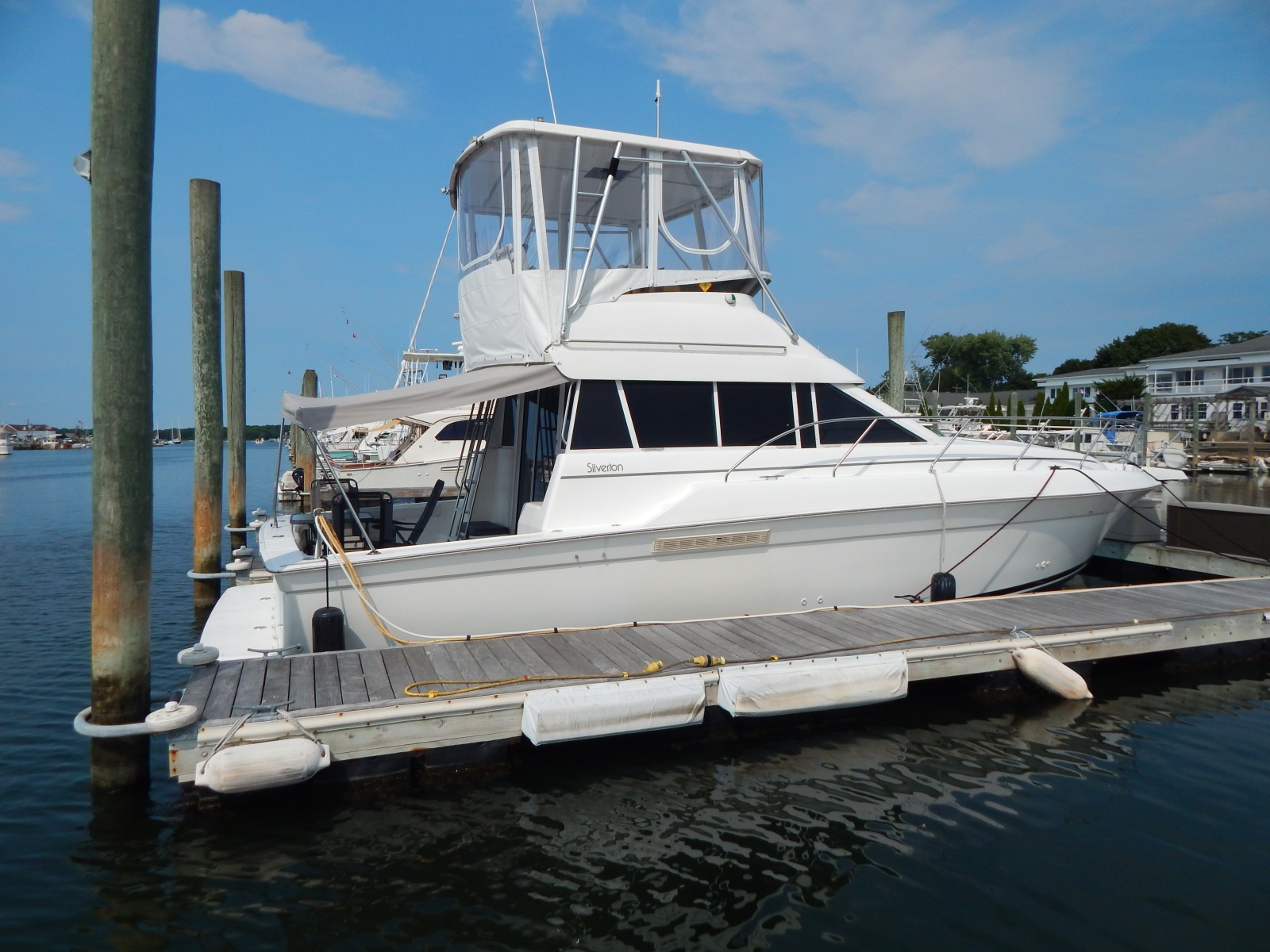 1996 Silverton 37 Convertible
