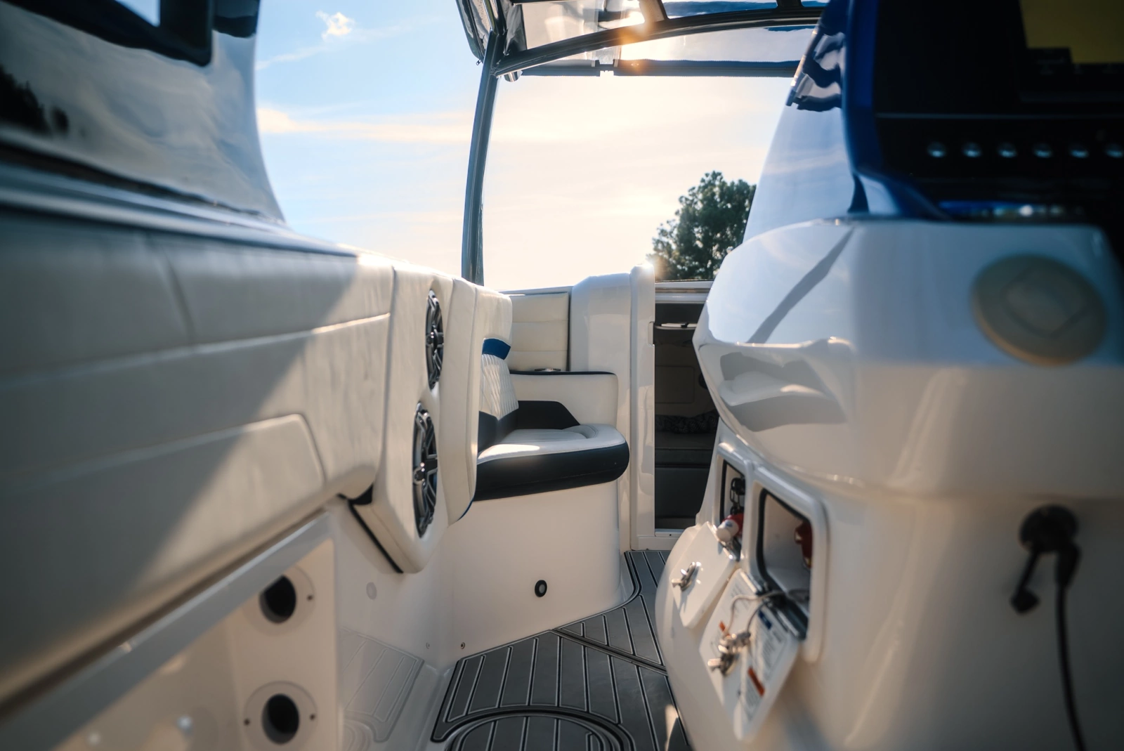 2019 Concept 44 Cuddy Cabin