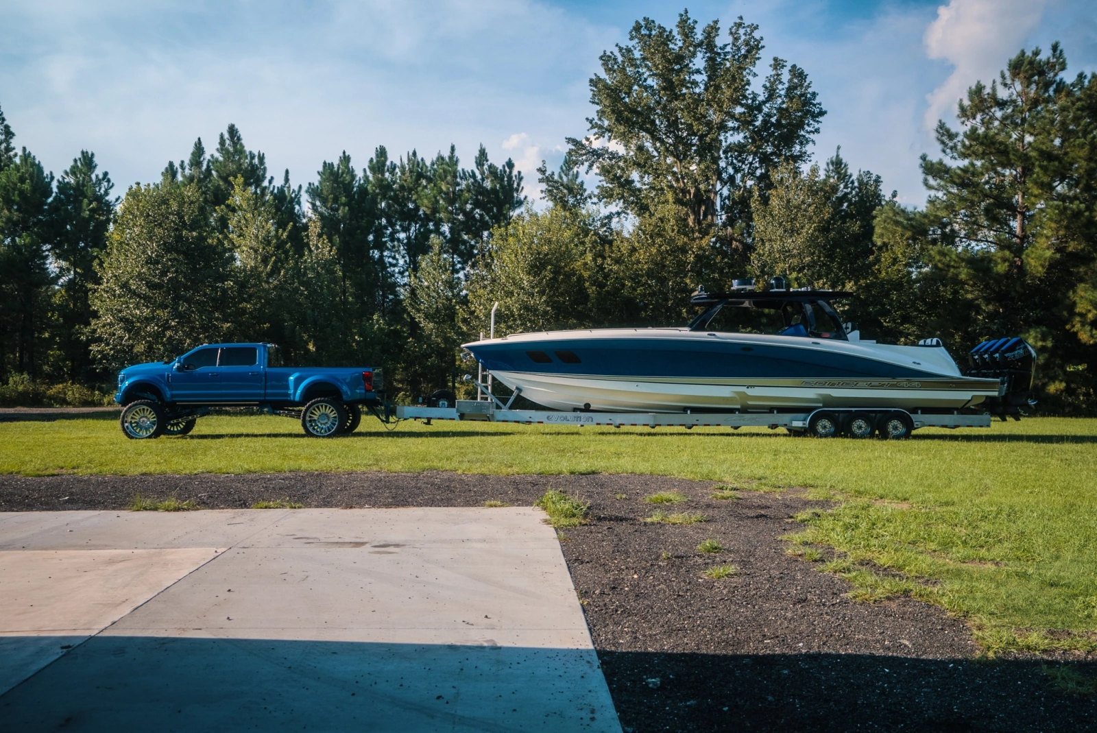 2019 Concept 44 Cuddy Cabin