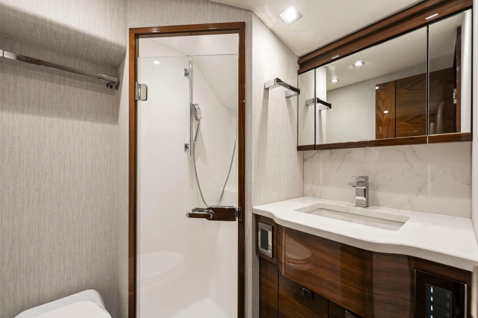 2026 Viking 82 Enclosed Bridge