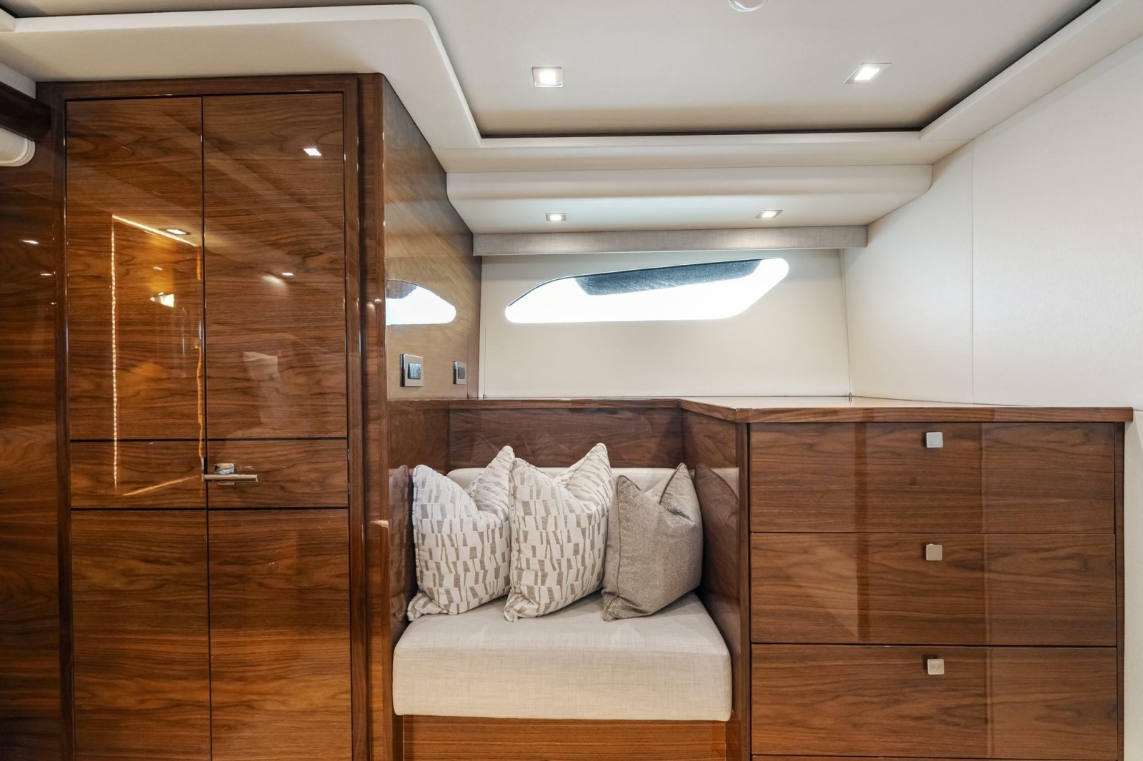 2026 Viking 82 Enclosed Bridge