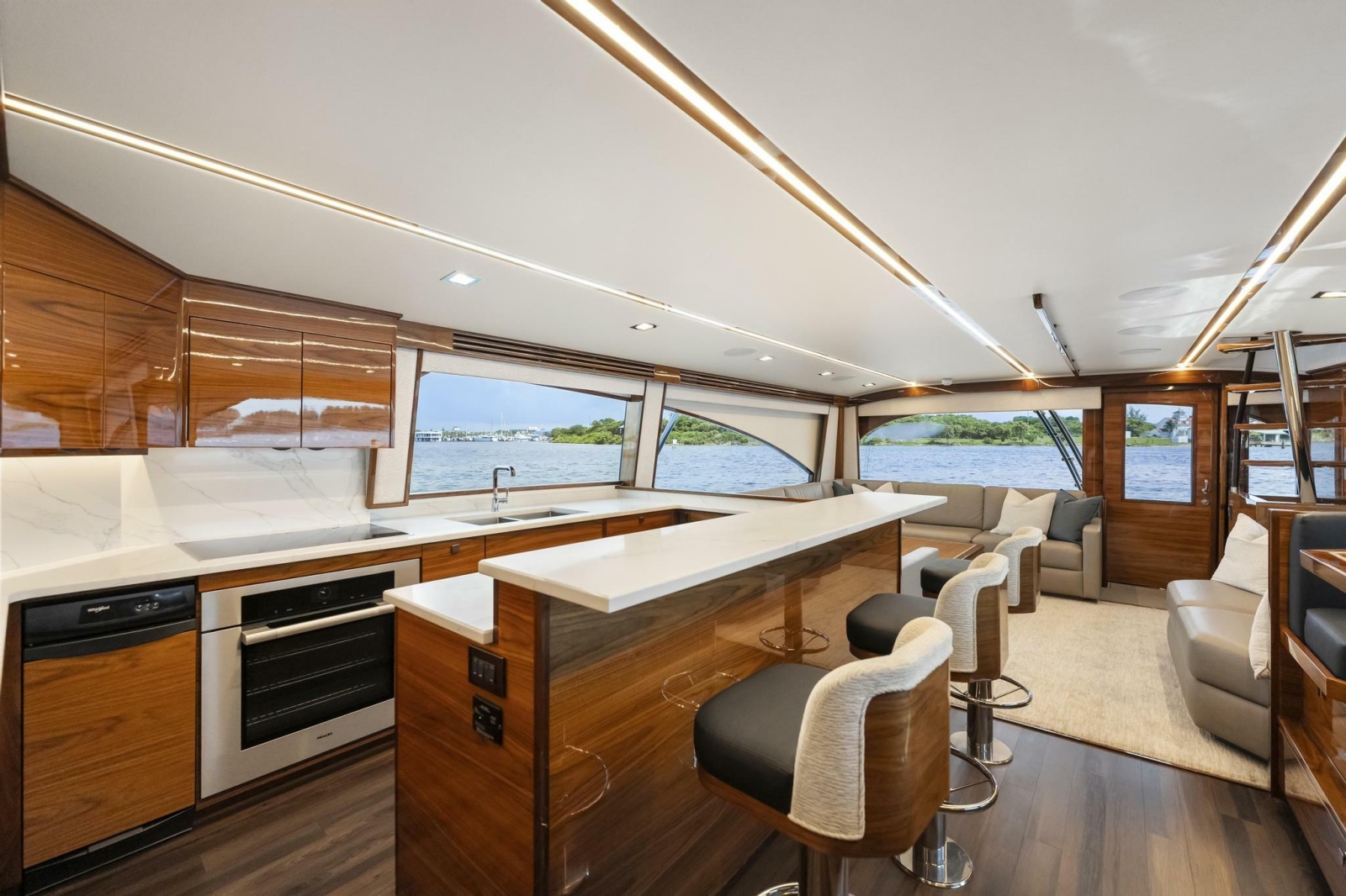 2026 Viking 82 Enclosed Bridge