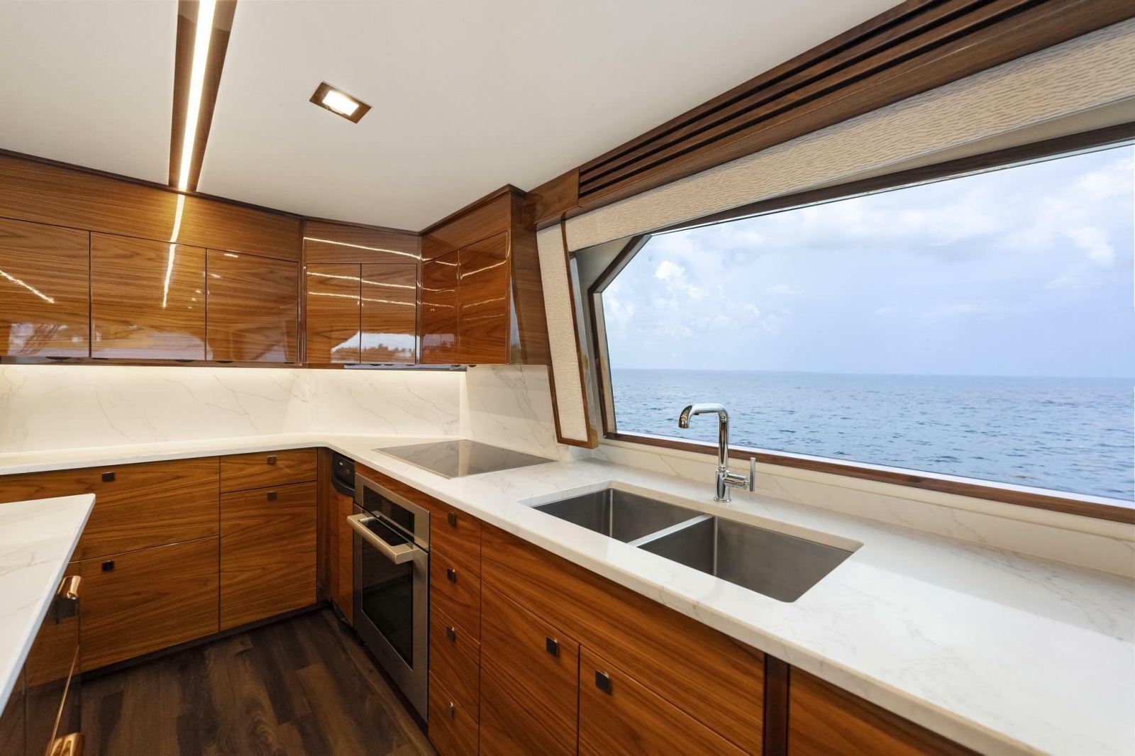 2026 Viking 82 Enclosed Bridge