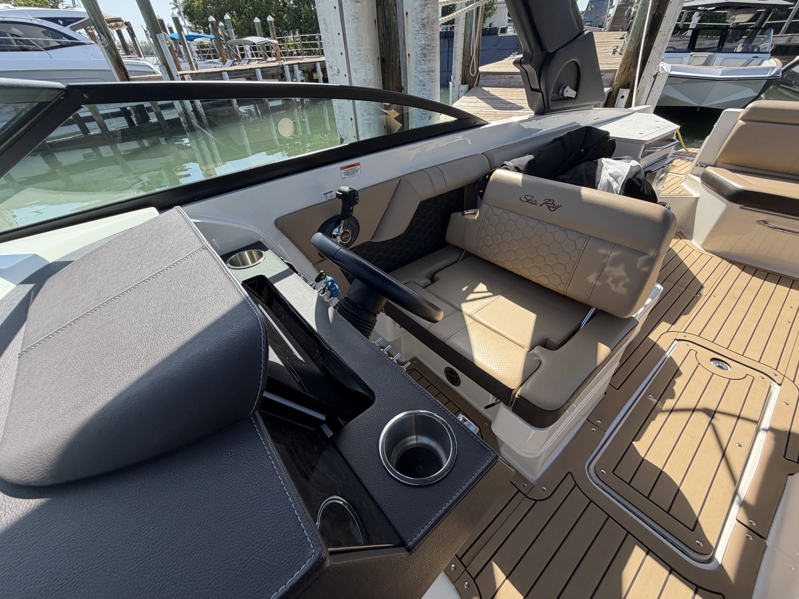 2021 Sea Ray 290 SDX