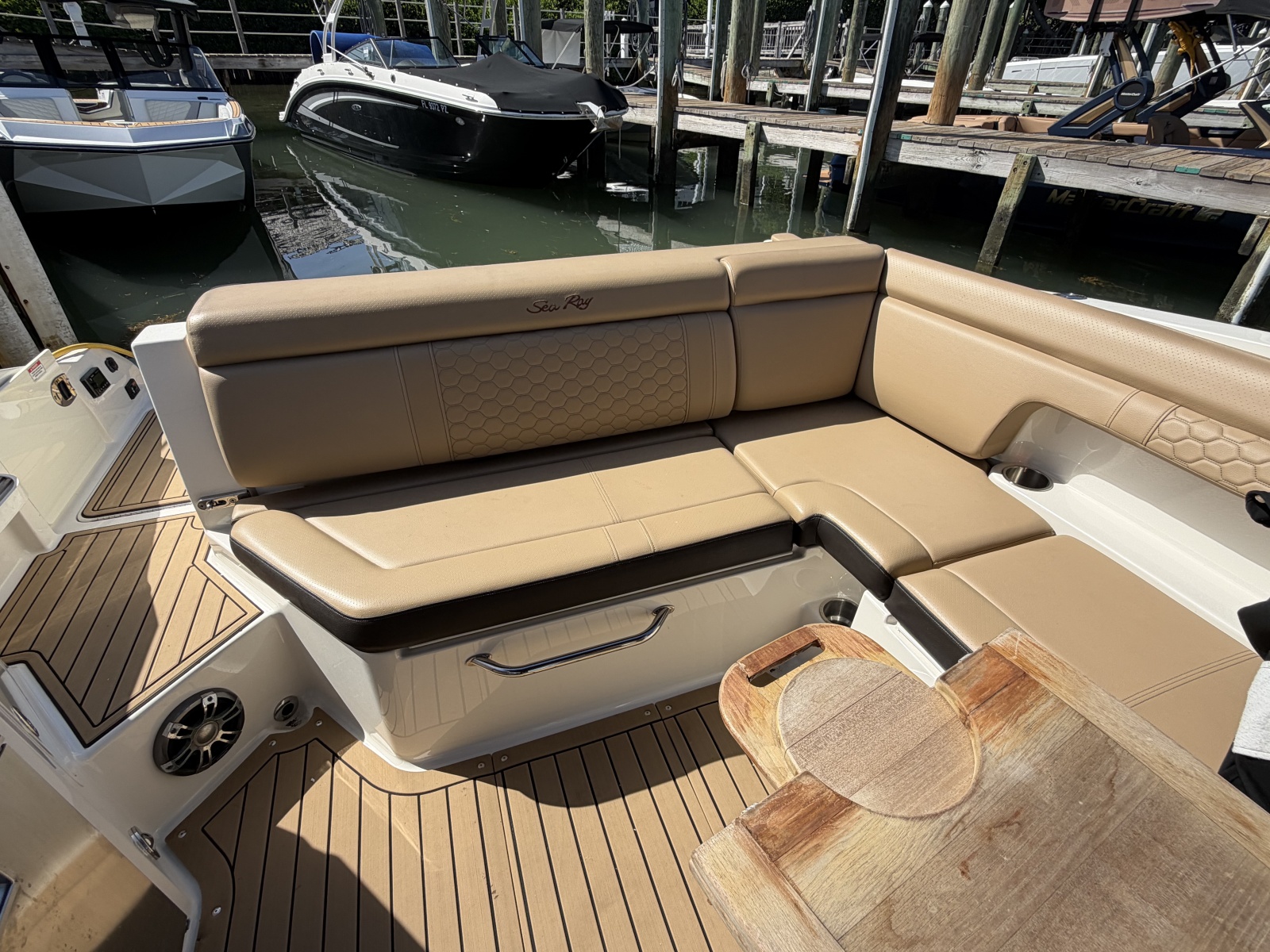 2021 Sea Ray 290 SDX