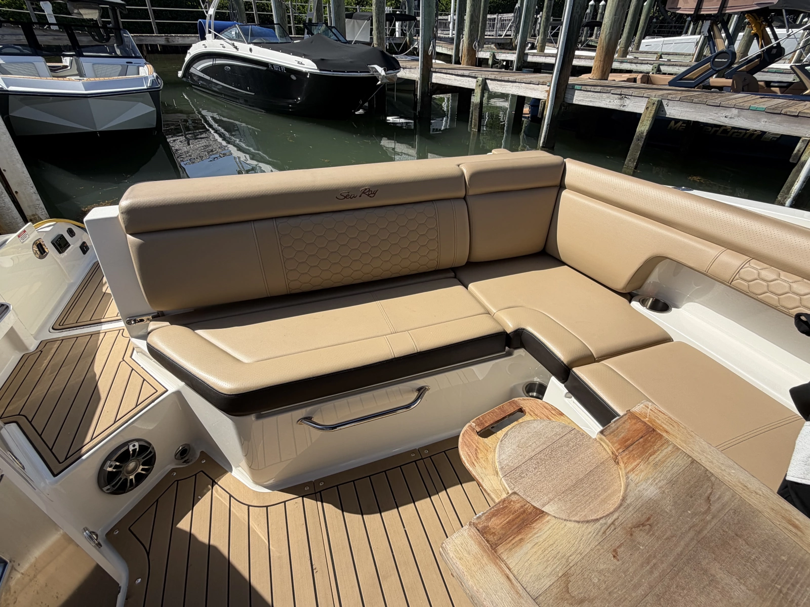 2021 Sea Ray 290 SDX