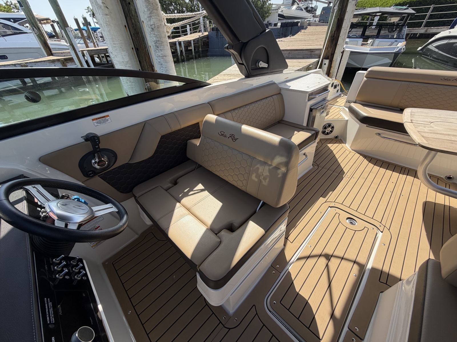 2021 Sea Ray 290 SDX