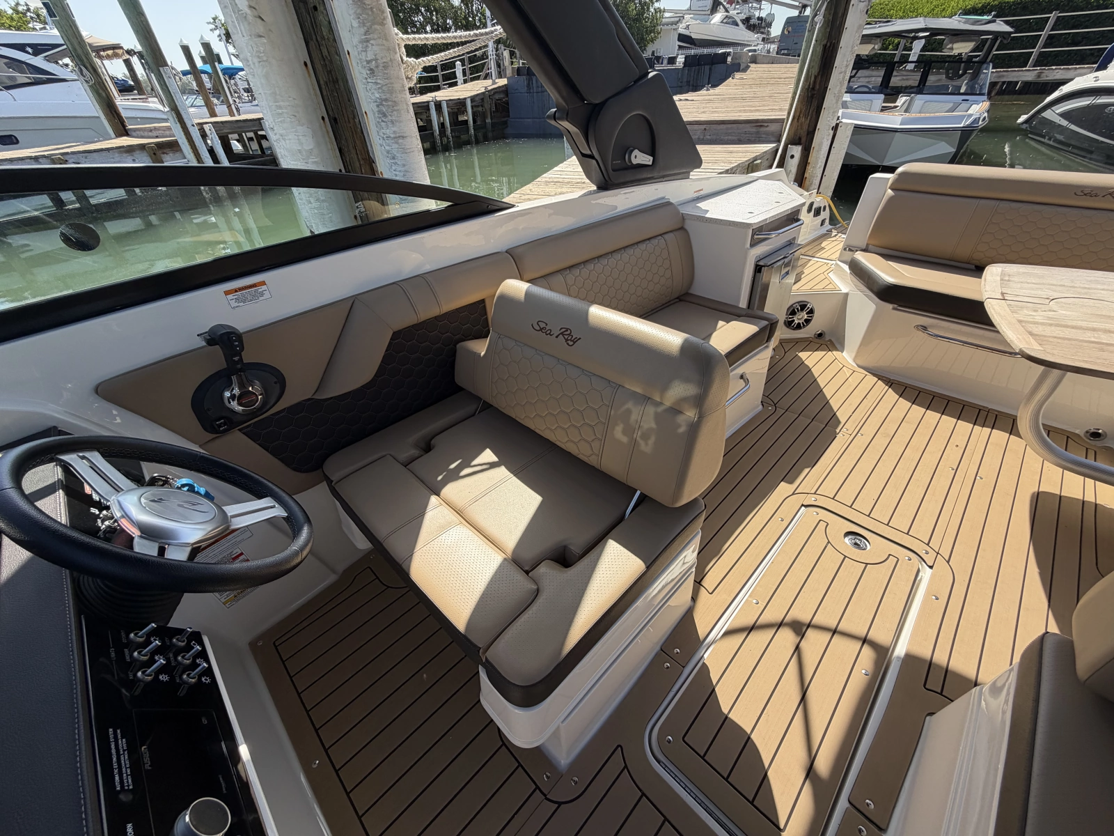 2021 Sea Ray 290 SDX