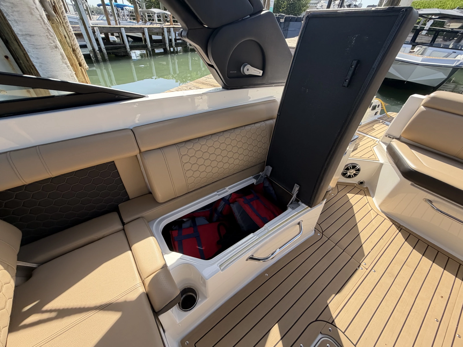 2021 Sea Ray 290 SDX