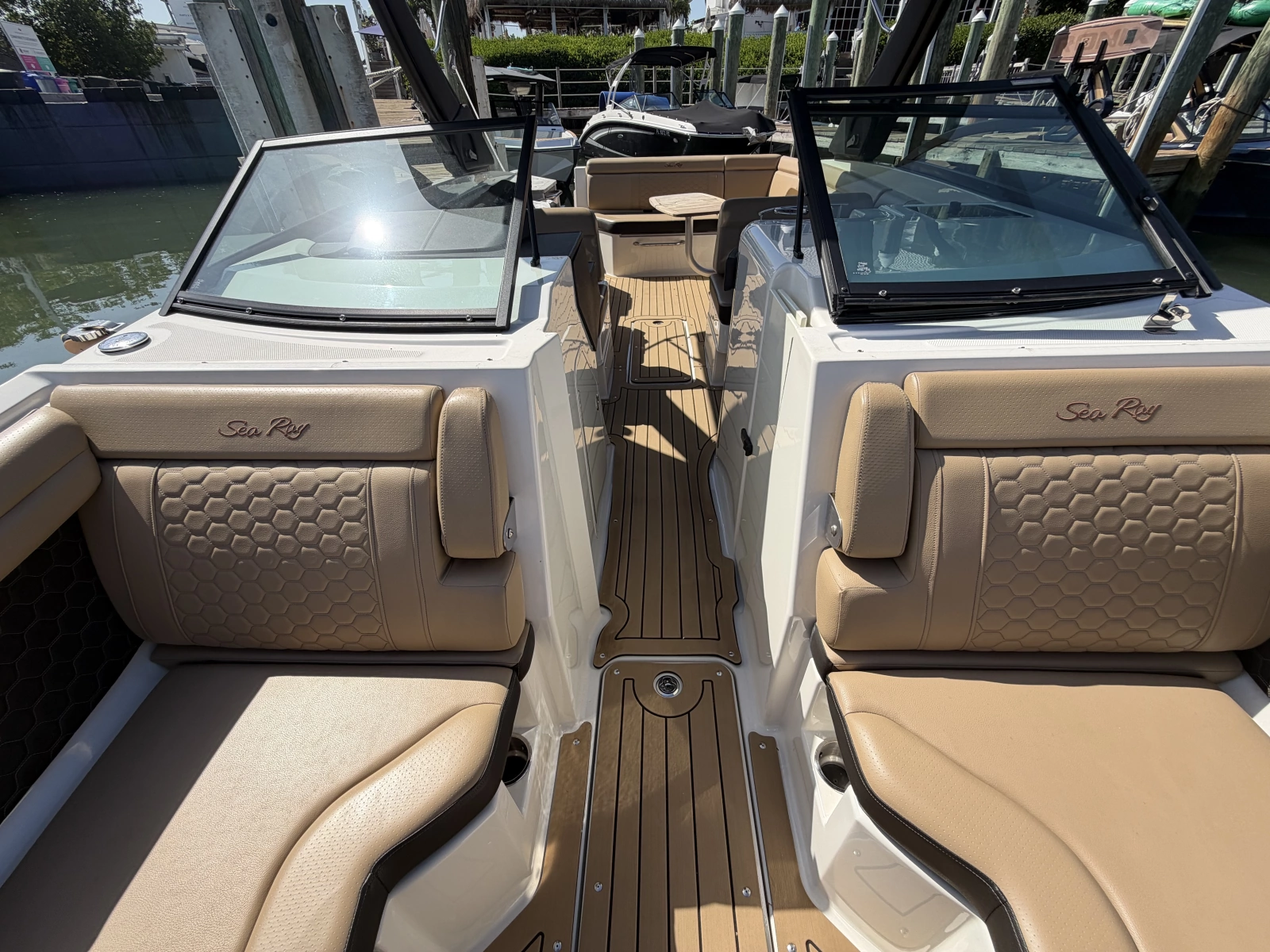 2021 Sea Ray 290 SDX