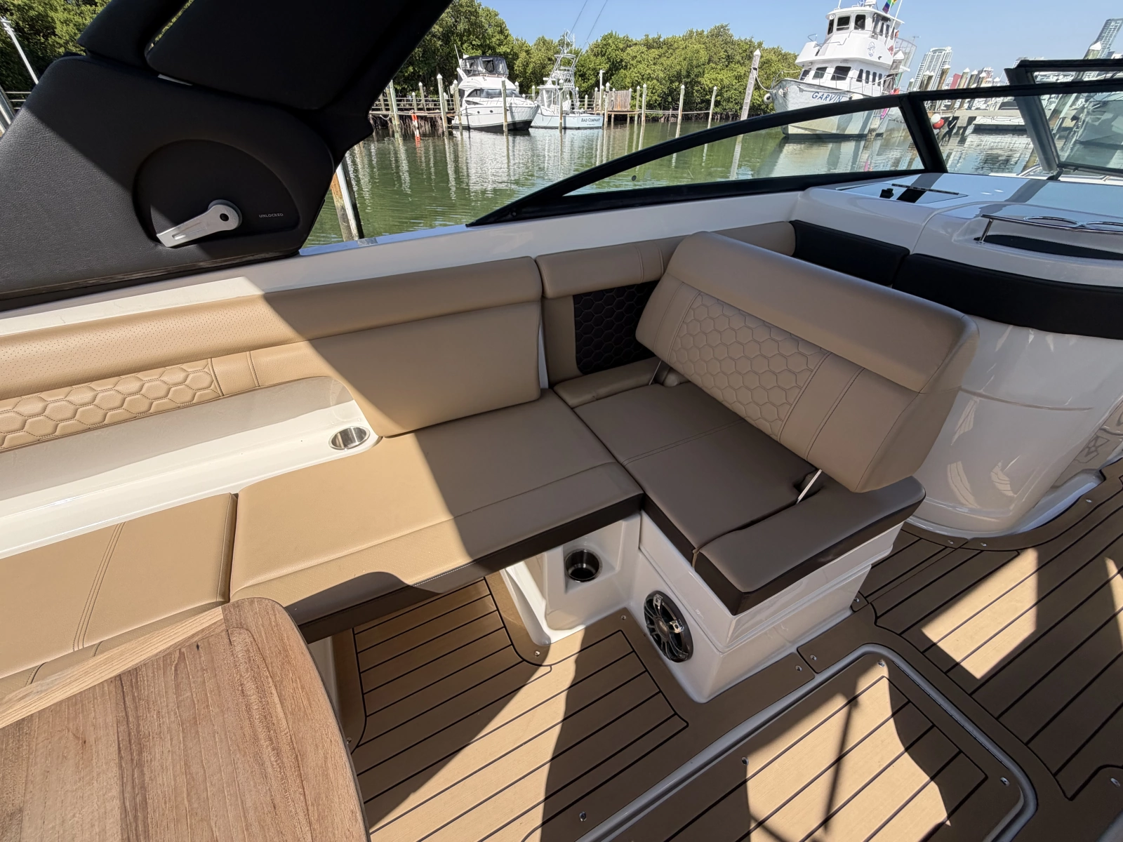 2021 Sea Ray 290 SDX