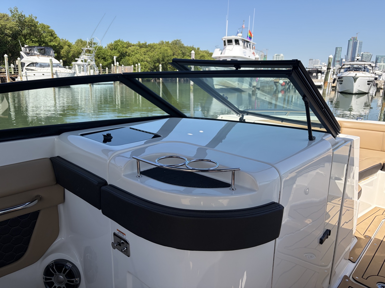 2021 Sea Ray 290 SDX