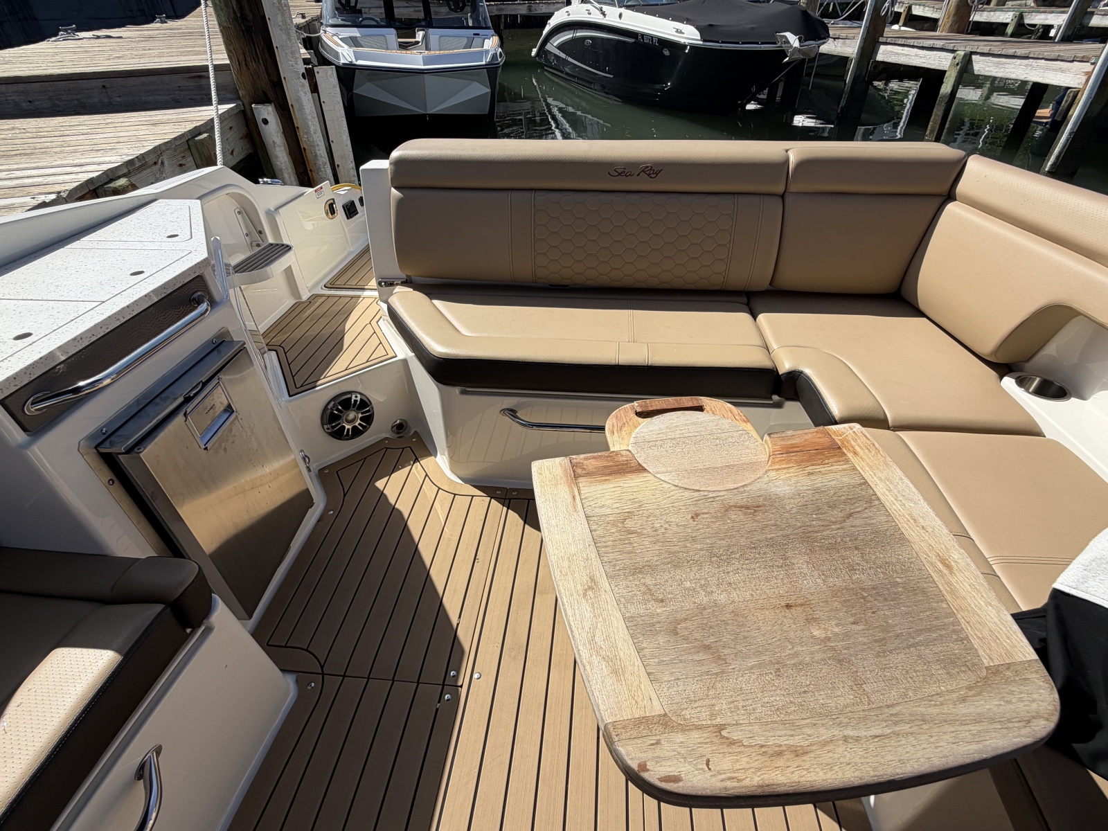 2021 Sea Ray 290 SDX