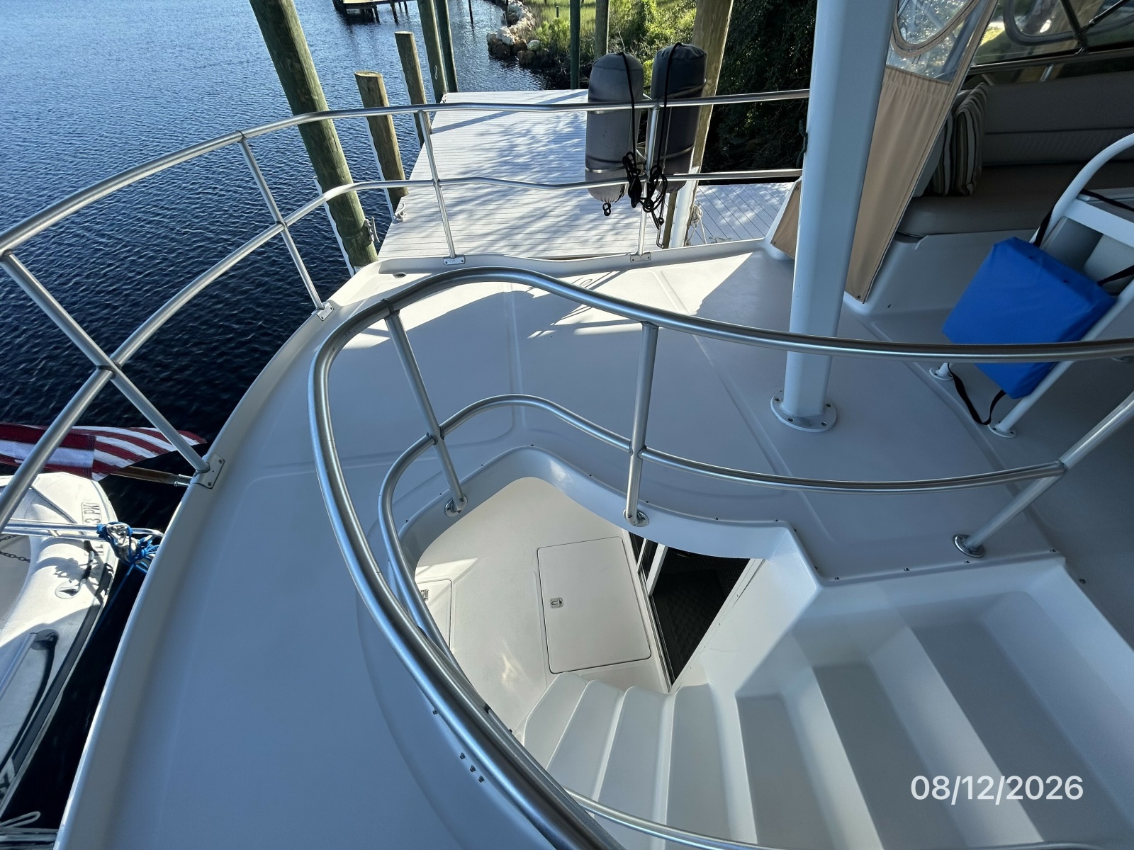 39' Mainship sundeck port