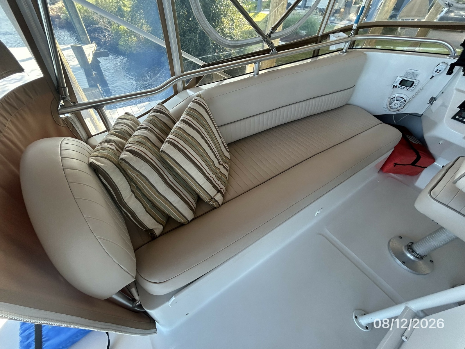 39' Mainship flybridge port seating