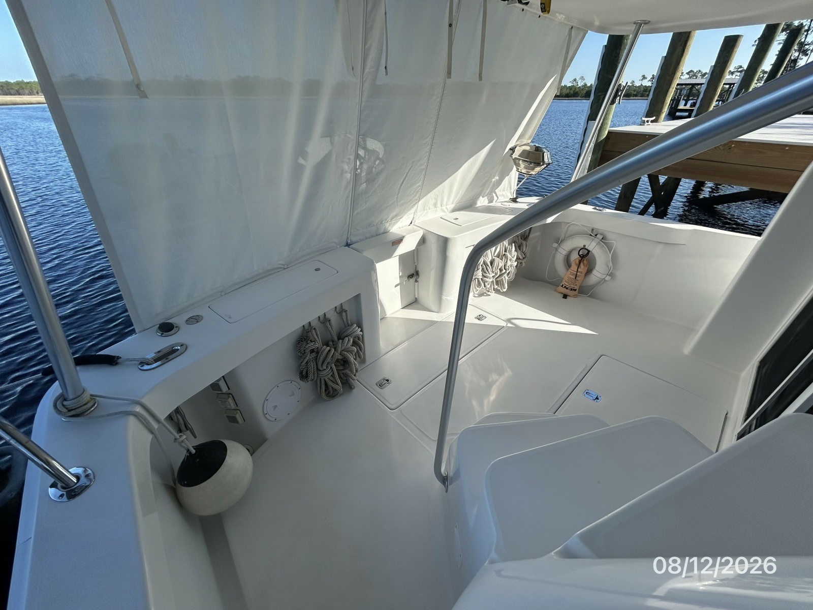 39' Mainship aftdeck2