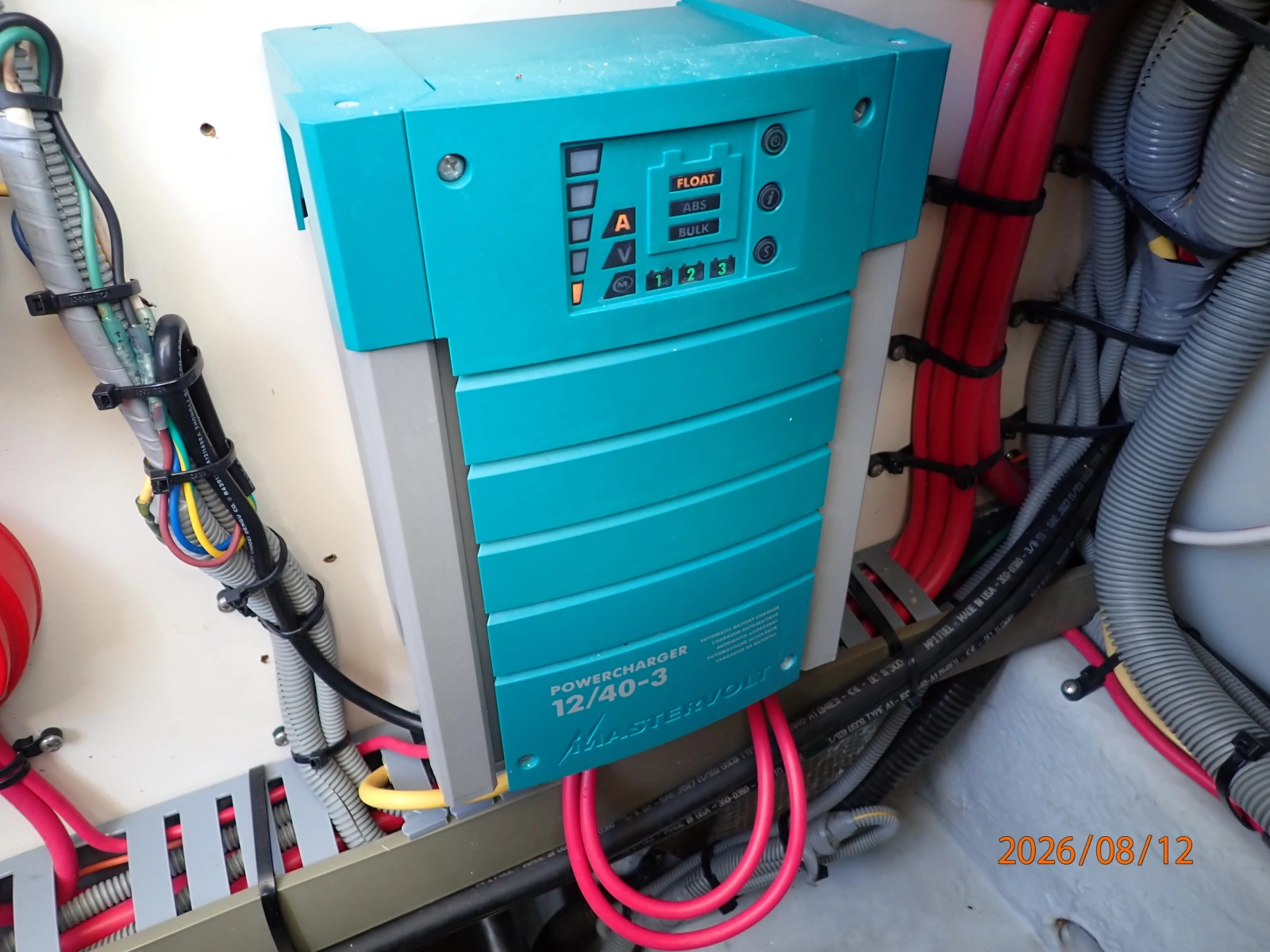 39' Mainship battery charger