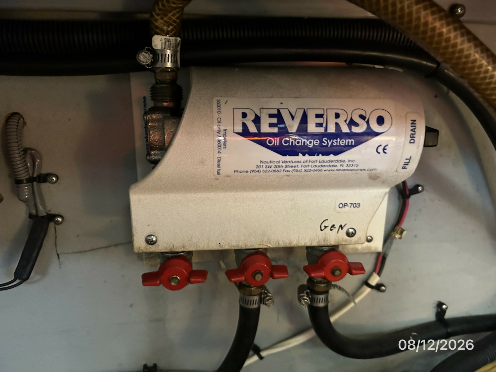 39' Mainship oil change system