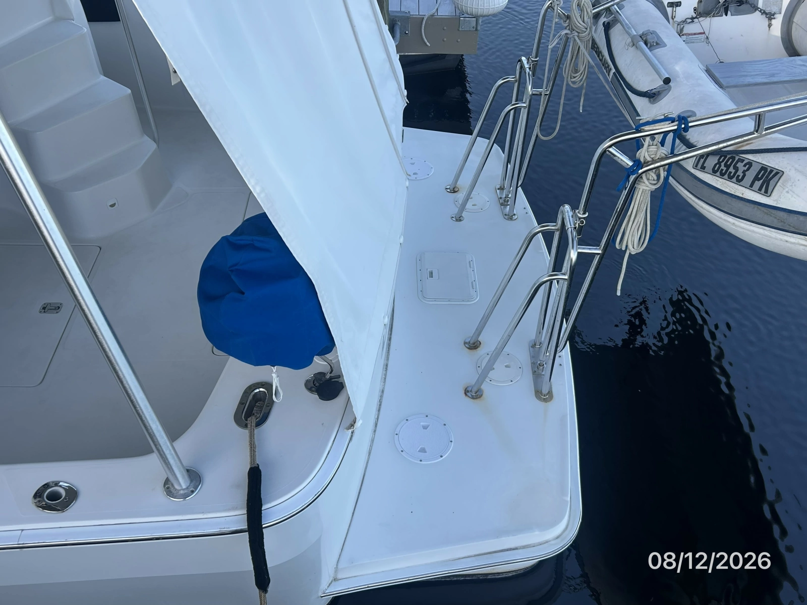39' Mainship swimplatform