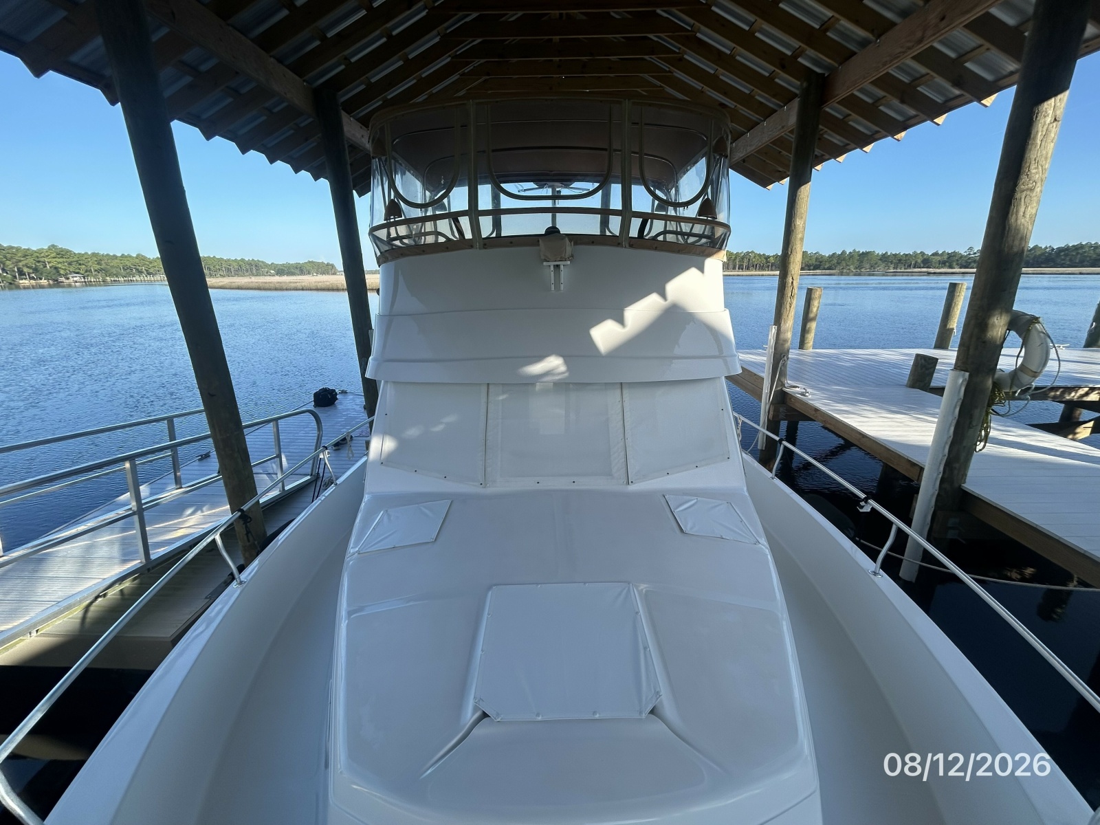39' Mainship foredeck aft