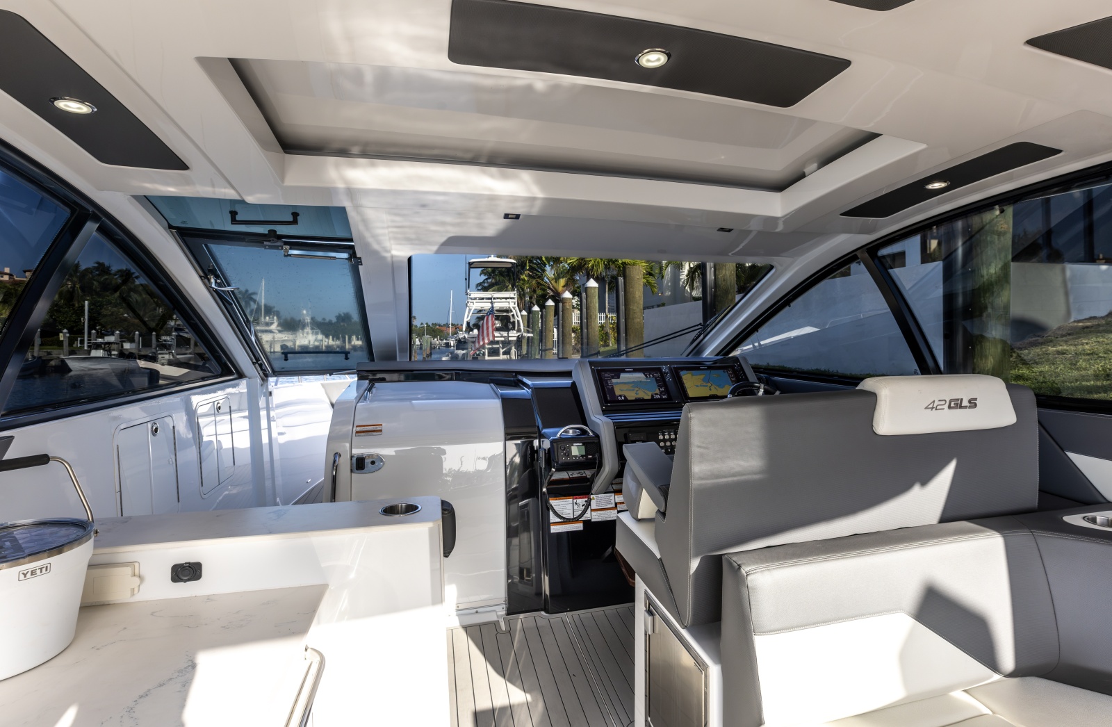 2021 Cruisers Yachts 42 GLS OB