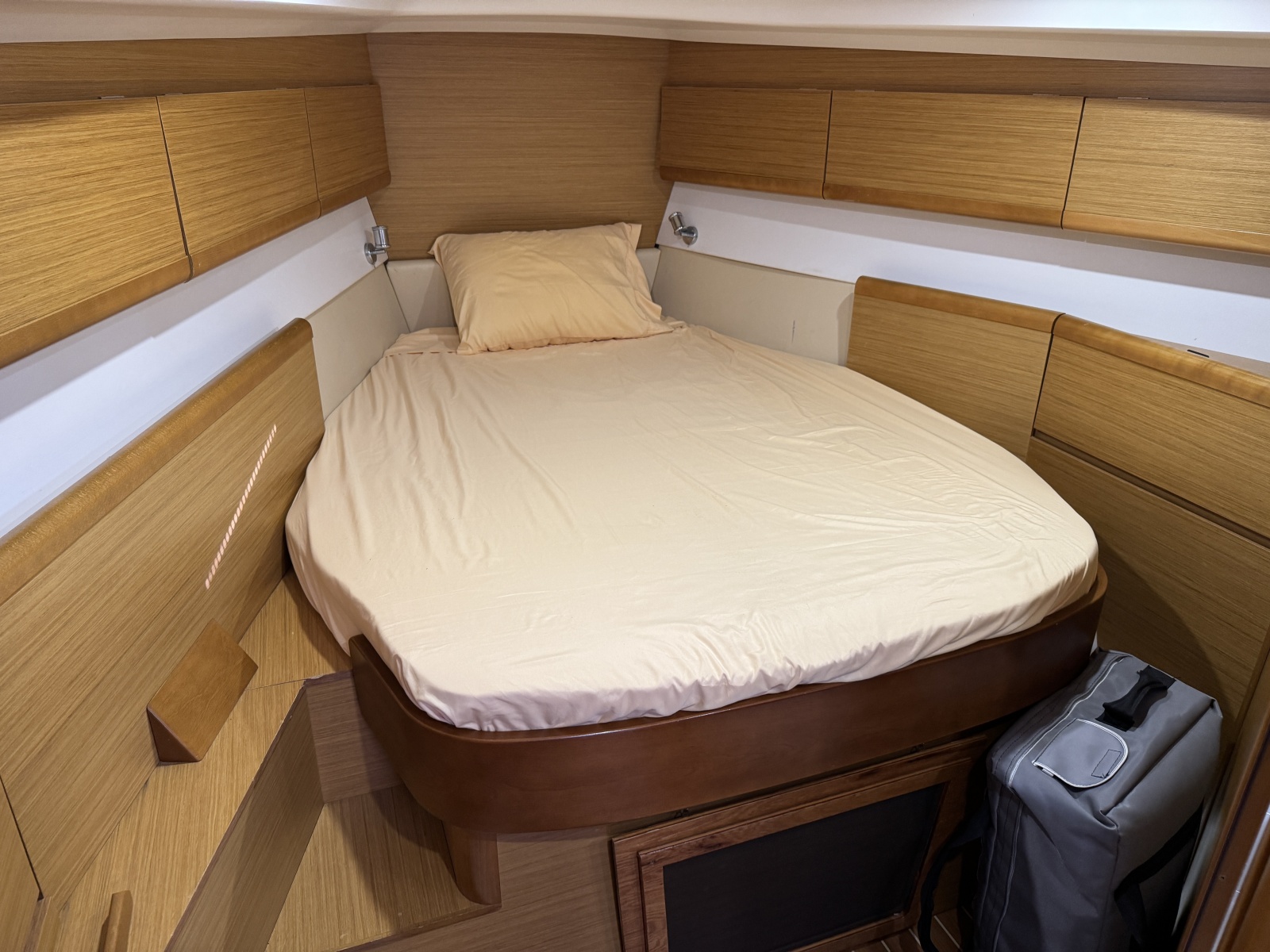 2008 Jeanneau 45DS