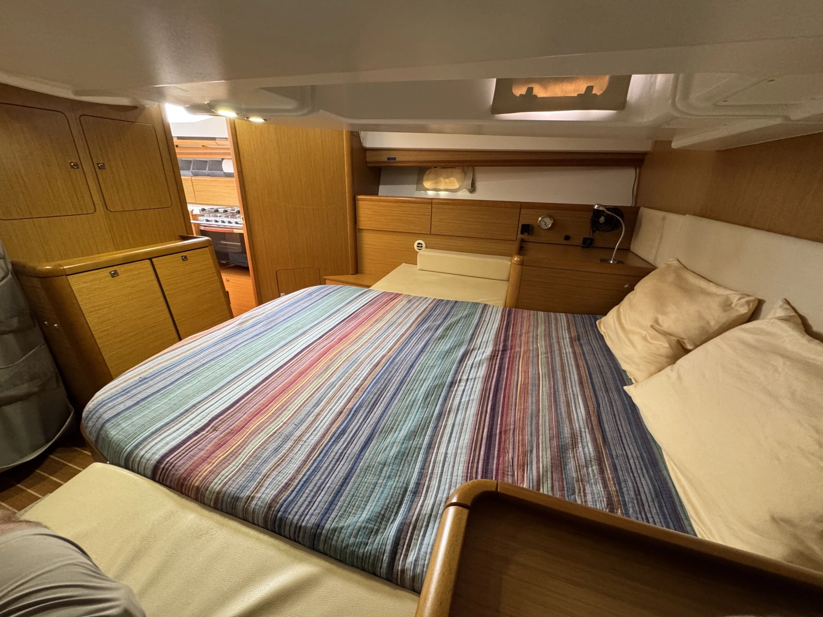 2008 Jeanneau 45DS