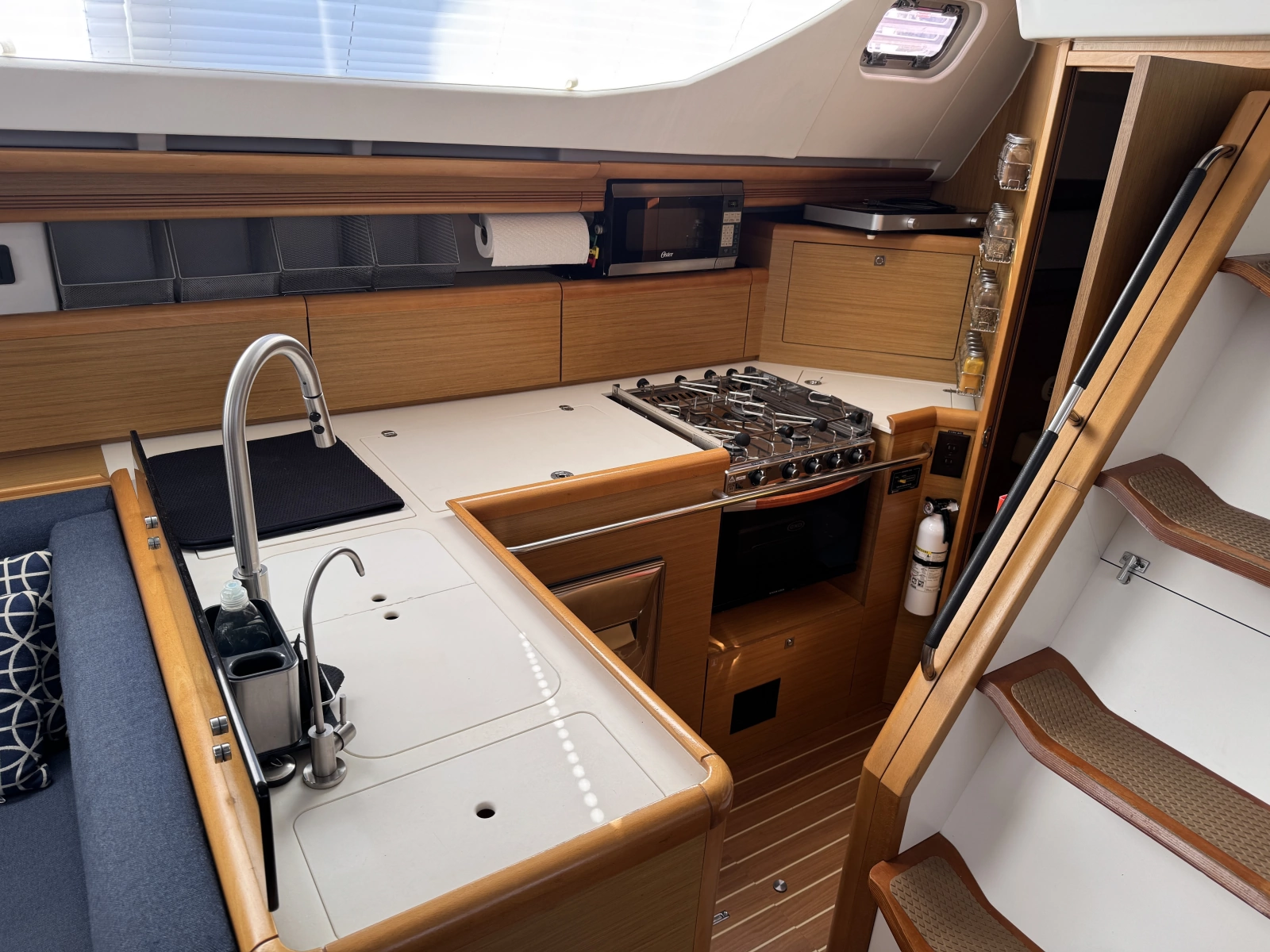 2008 Jeanneau 45DS